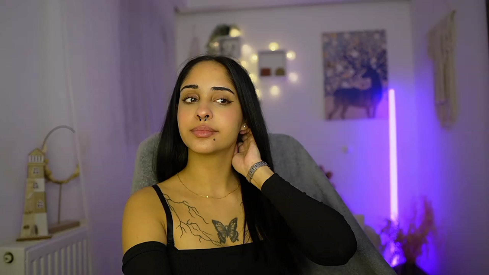Gallery image thumbnail from Eve_Sweet18's myfreecams stream on, 01/03/2024, 23:26 image 2 of 20