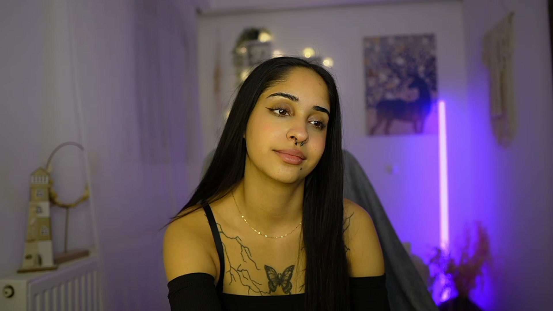 Gallery image thumbnail from Eve_Sweet18's myfreecams stream on, 01/03/2024, 23:26 image 11 of 20