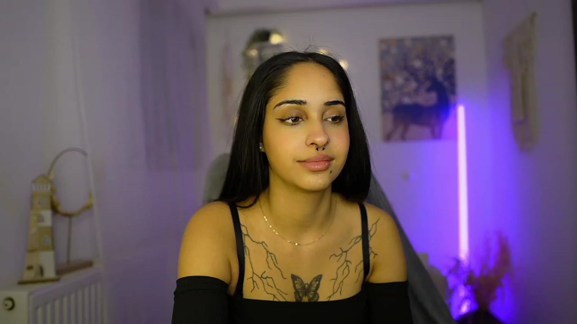 Gallery image thumbnail from Eve_Sweet18's myfreecams stream on, 01/03/2024, 23:26 image 9 of 20