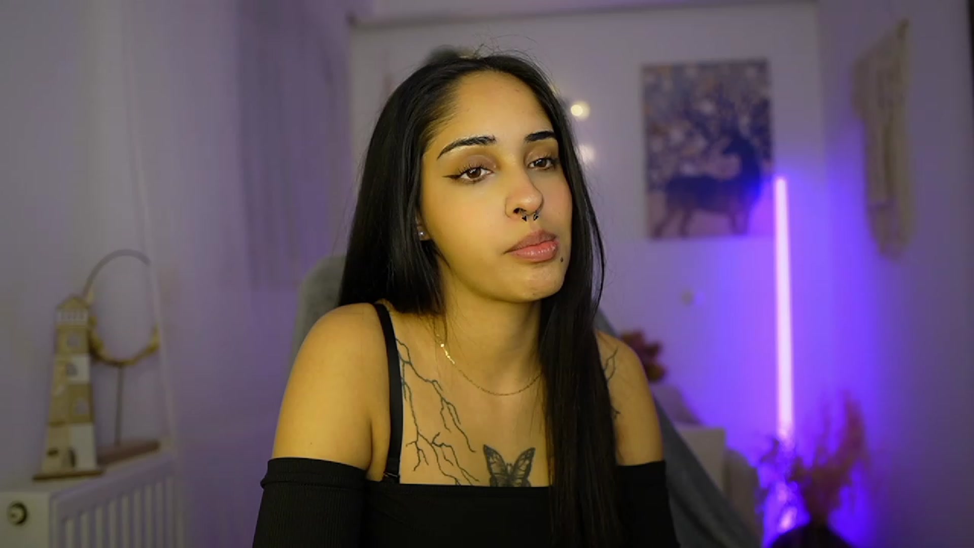 Gallery image thumbnail from Eve_Sweet18's myfreecams stream on, 01/03/2024, 23:26 image 7 of 20