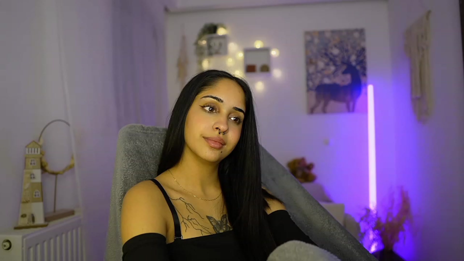 Gallery image thumbnail from Eve_Sweet18's myfreecams stream on, 01/03/2024, 23:26 image 17 of 20