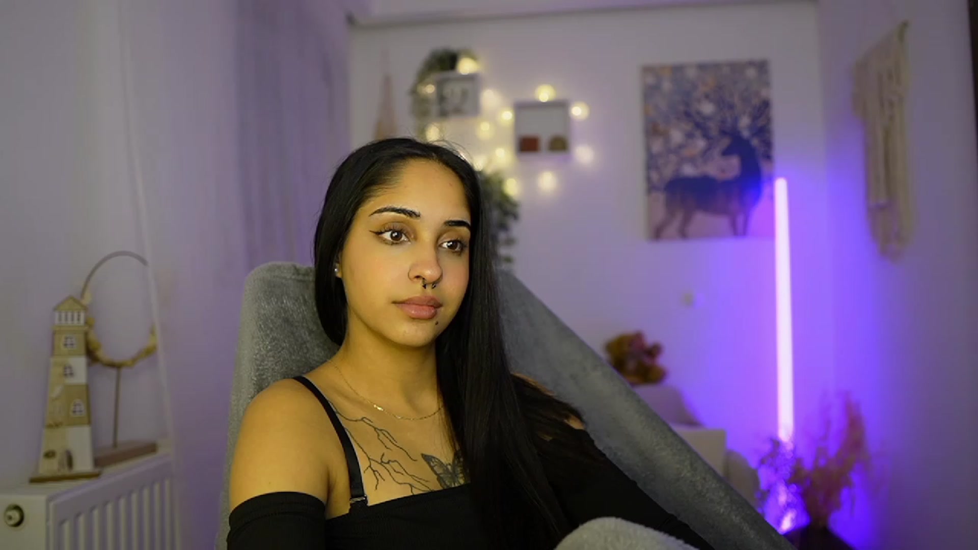 Gallery image thumbnail from Eve_Sweet18's myfreecams stream on, 01/03/2024, 23:26 image 15 of 20