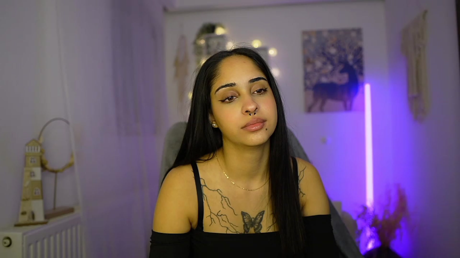 Gallery image thumbnail from Eve_Sweet18's myfreecams stream on, 01/03/2024, 23:26 image 12 of 20