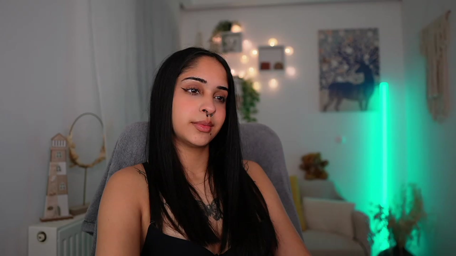 Gallery image thumbnail from Eve_Sweet18's myfreecams stream on, 01/06/2024, 20:16 image 11 of 20
