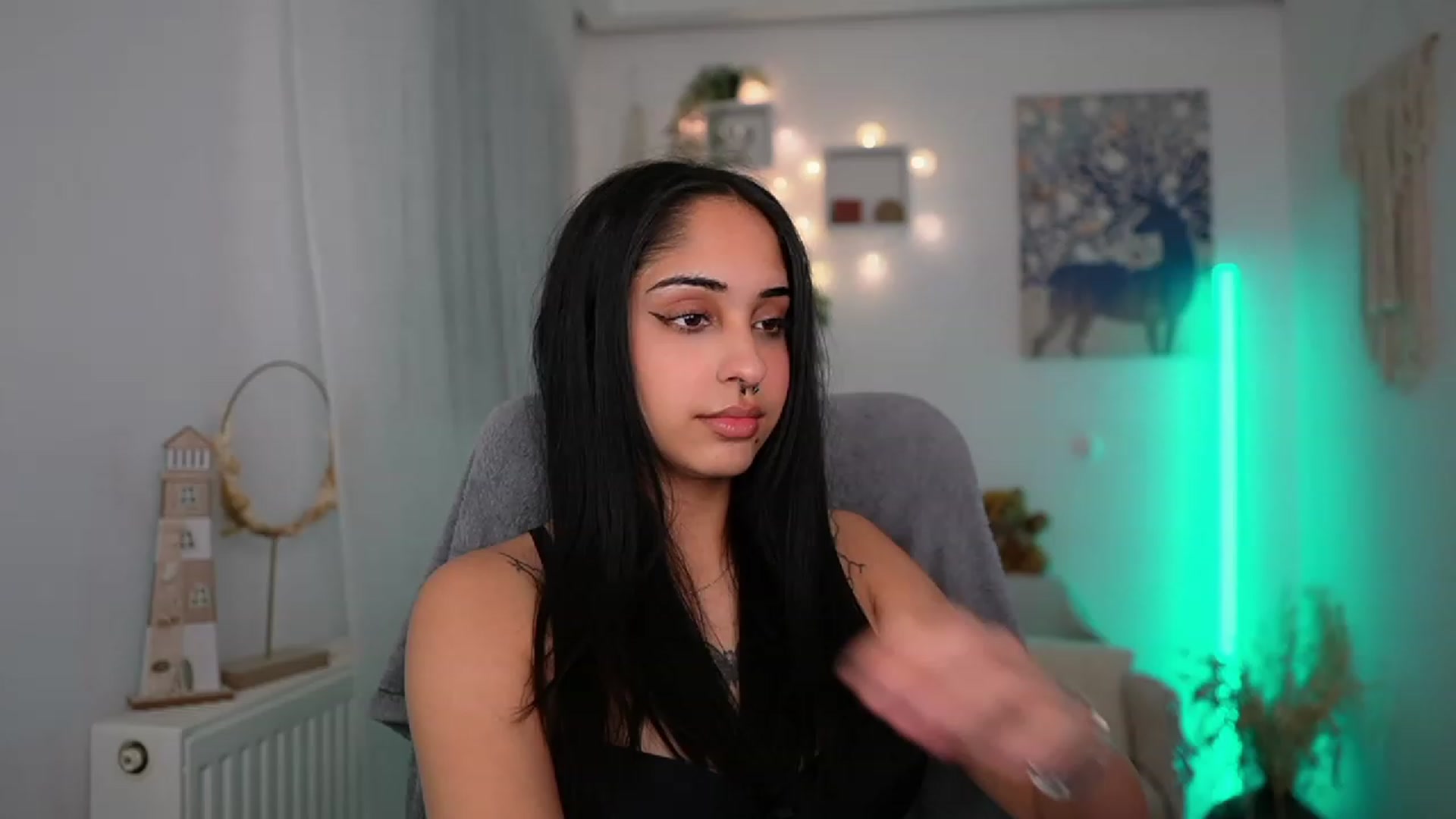 Gallery image thumbnail from Eve_Sweet18's myfreecams stream on, 01/06/2024, 20:16 image 3 of 20