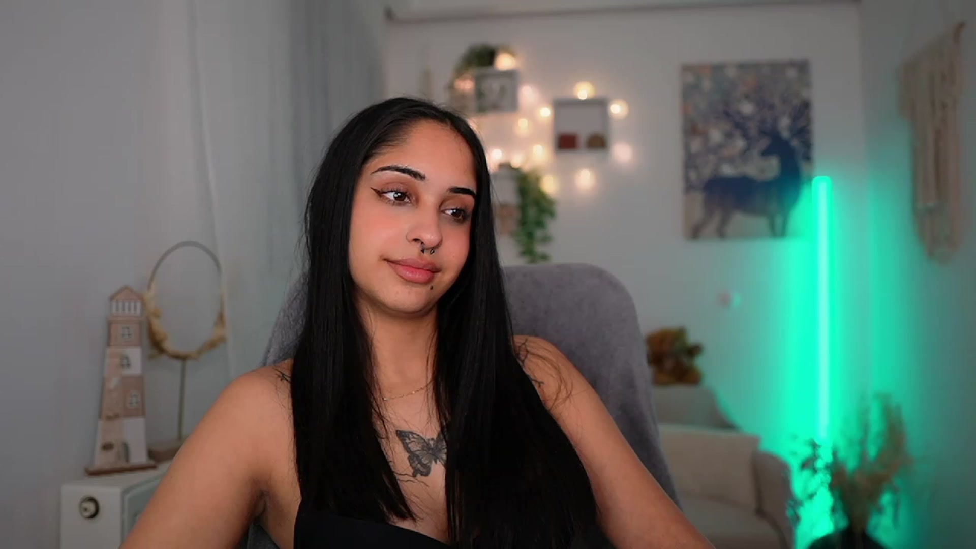 Gallery image thumbnail from Eve_Sweet18's myfreecams stream on, 01/06/2024, 20:16 image 7 of 20