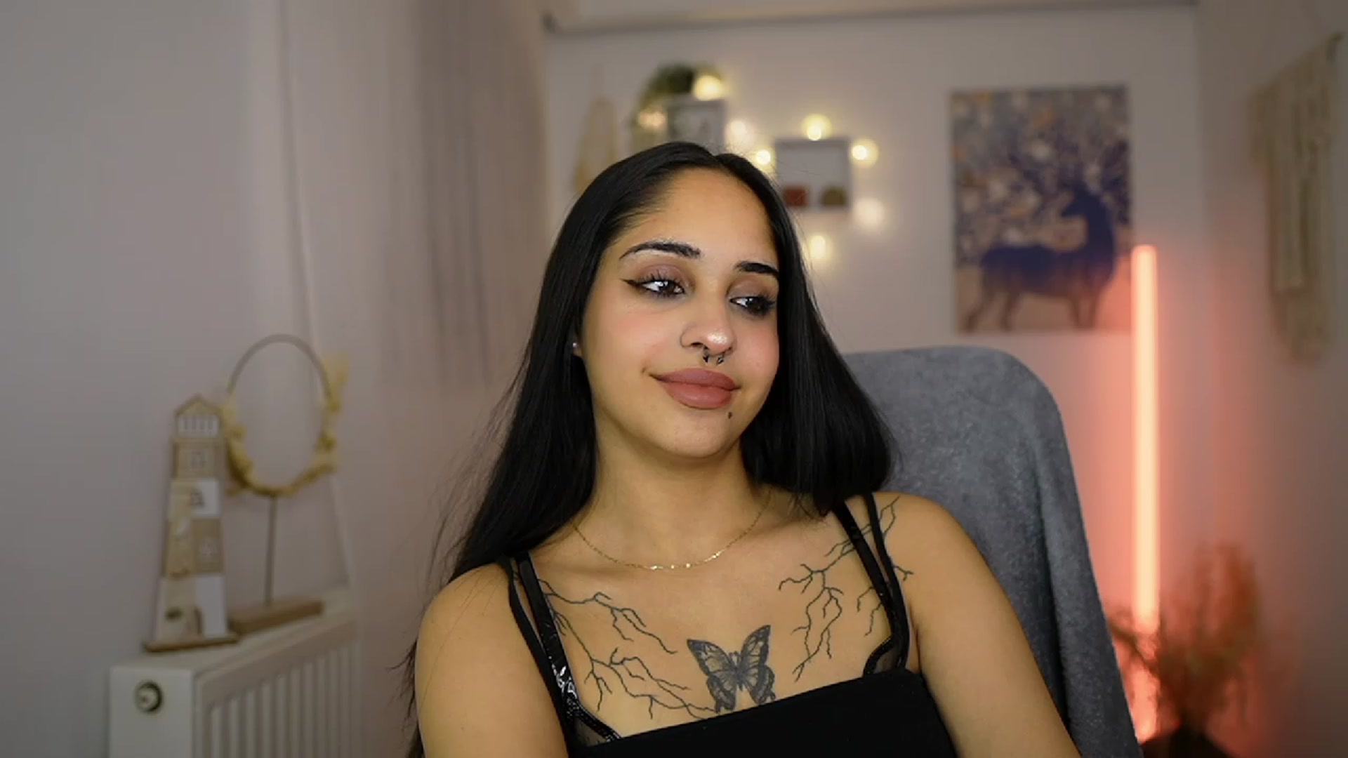 Gallery image thumbnail from Eve_Sweet18's myfreecams stream on, 01/11/2024, 20:14 image 17 of 20