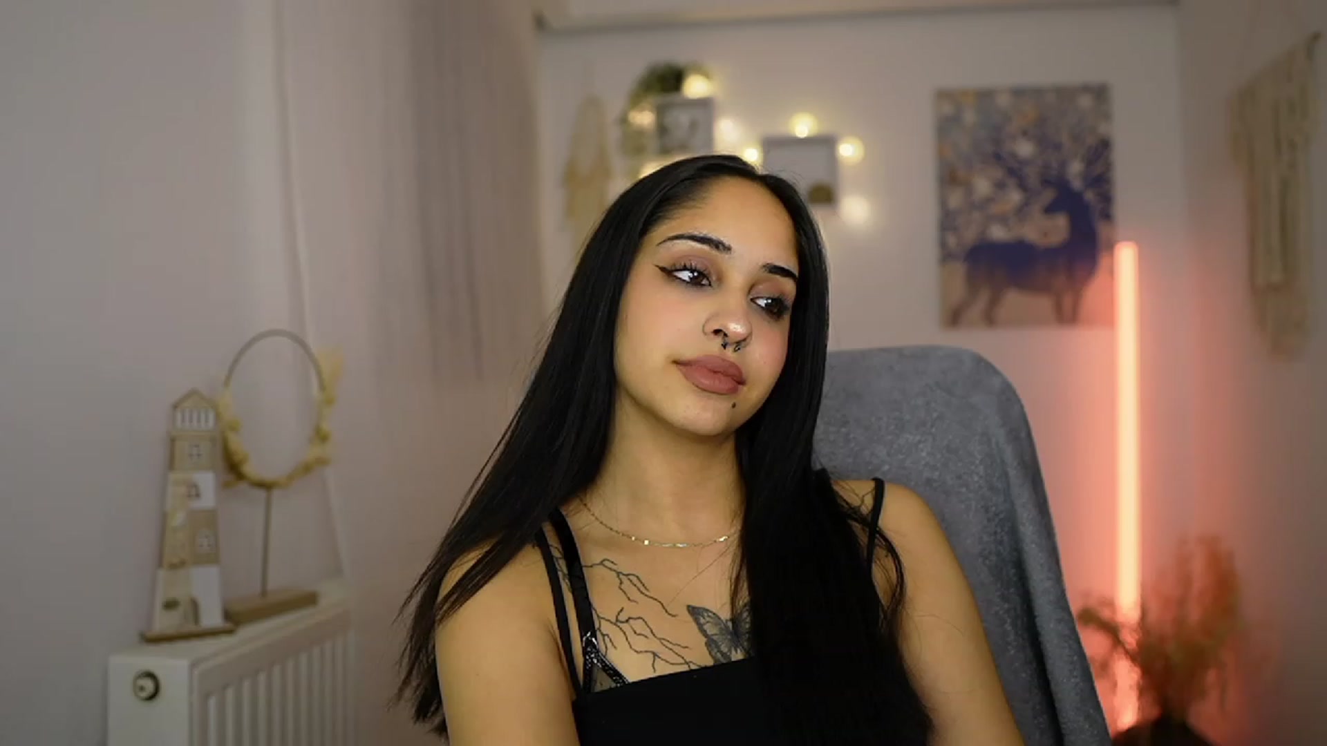 Gallery image thumbnail from Eve_Sweet18's myfreecams stream on, 01/11/2024, 20:14 image 3 of 20