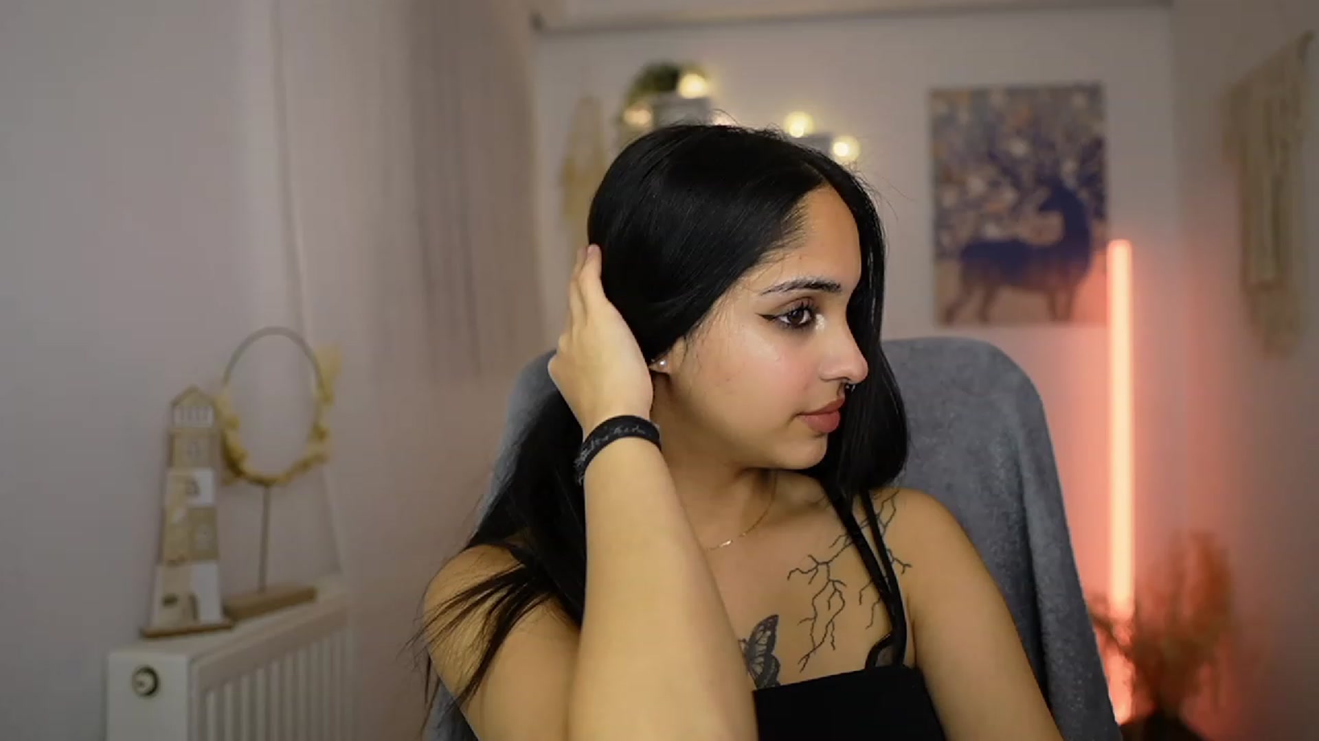 Gallery image thumbnail from Eve_Sweet18's myfreecams stream on, 01/11/2024, 20:14 image 16 of 20