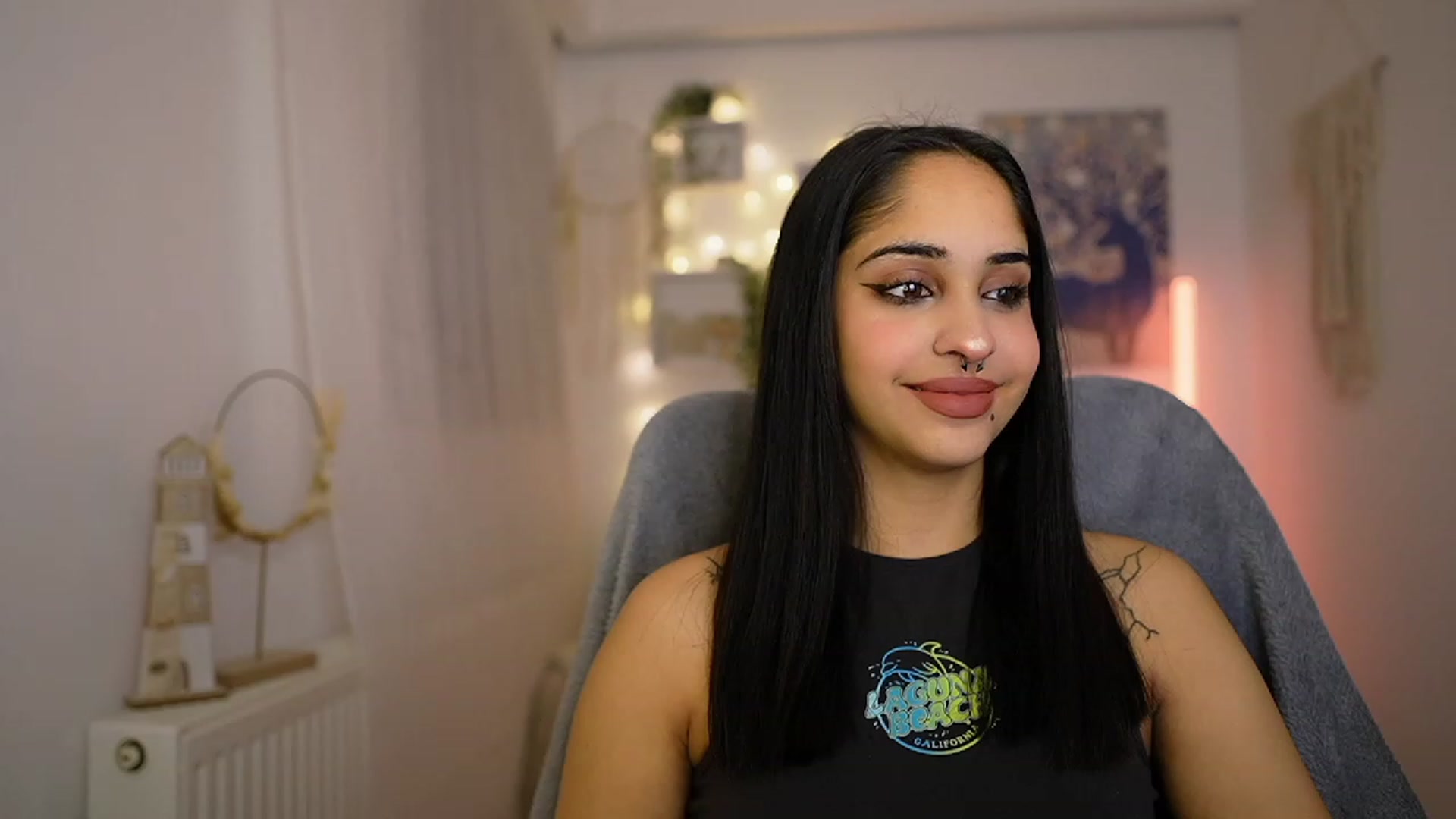 Gallery image thumbnail from Eve_Sweet18's myfreecams stream on, 01/17/2024, 21:09 image 6 of 20