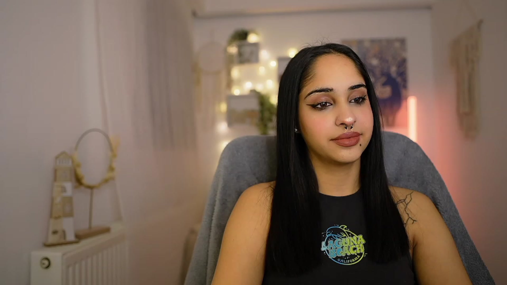 Gallery image thumbnail from Eve_Sweet18's myfreecams stream on, 01/17/2024, 21:09 image 9 of 20