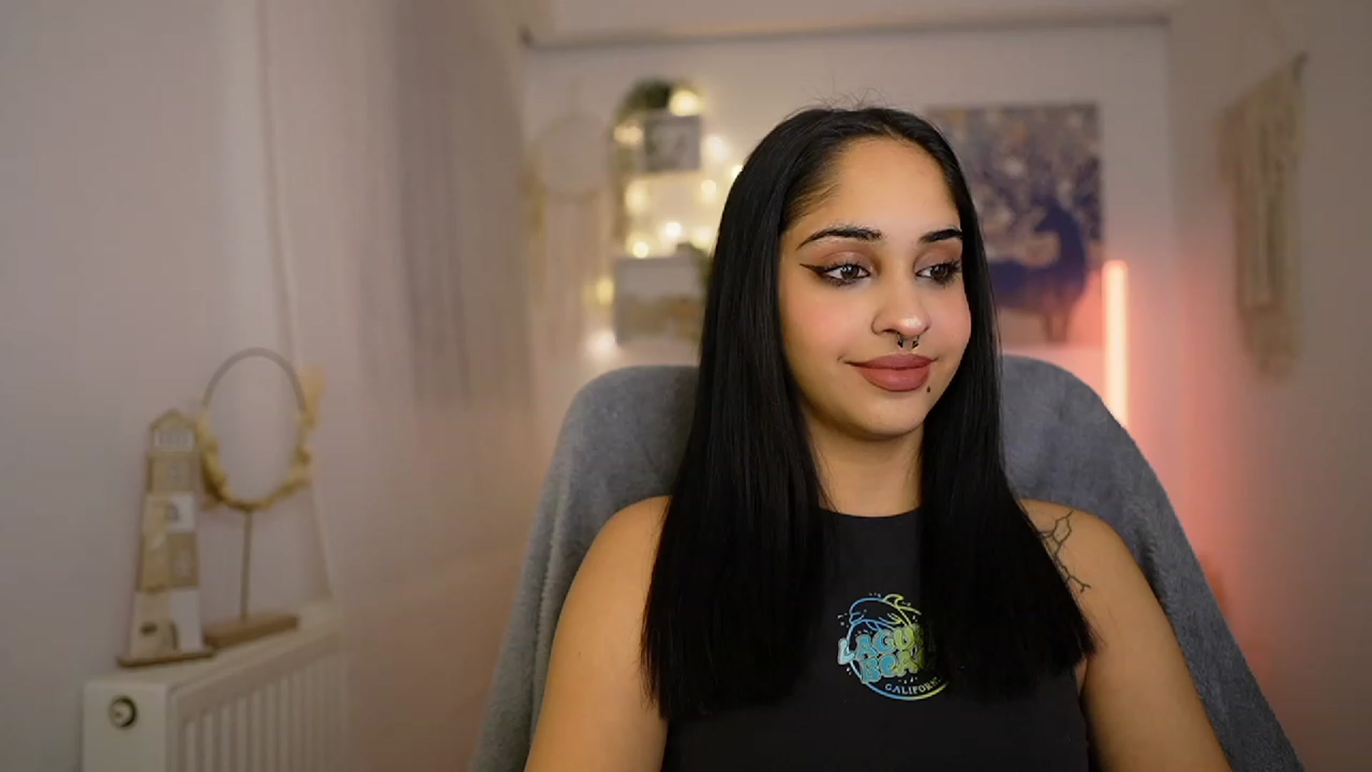 Gallery image thumbnail from Eve_Sweet18's myfreecams stream on, 01/17/2024, 21:09 image 4 of 20