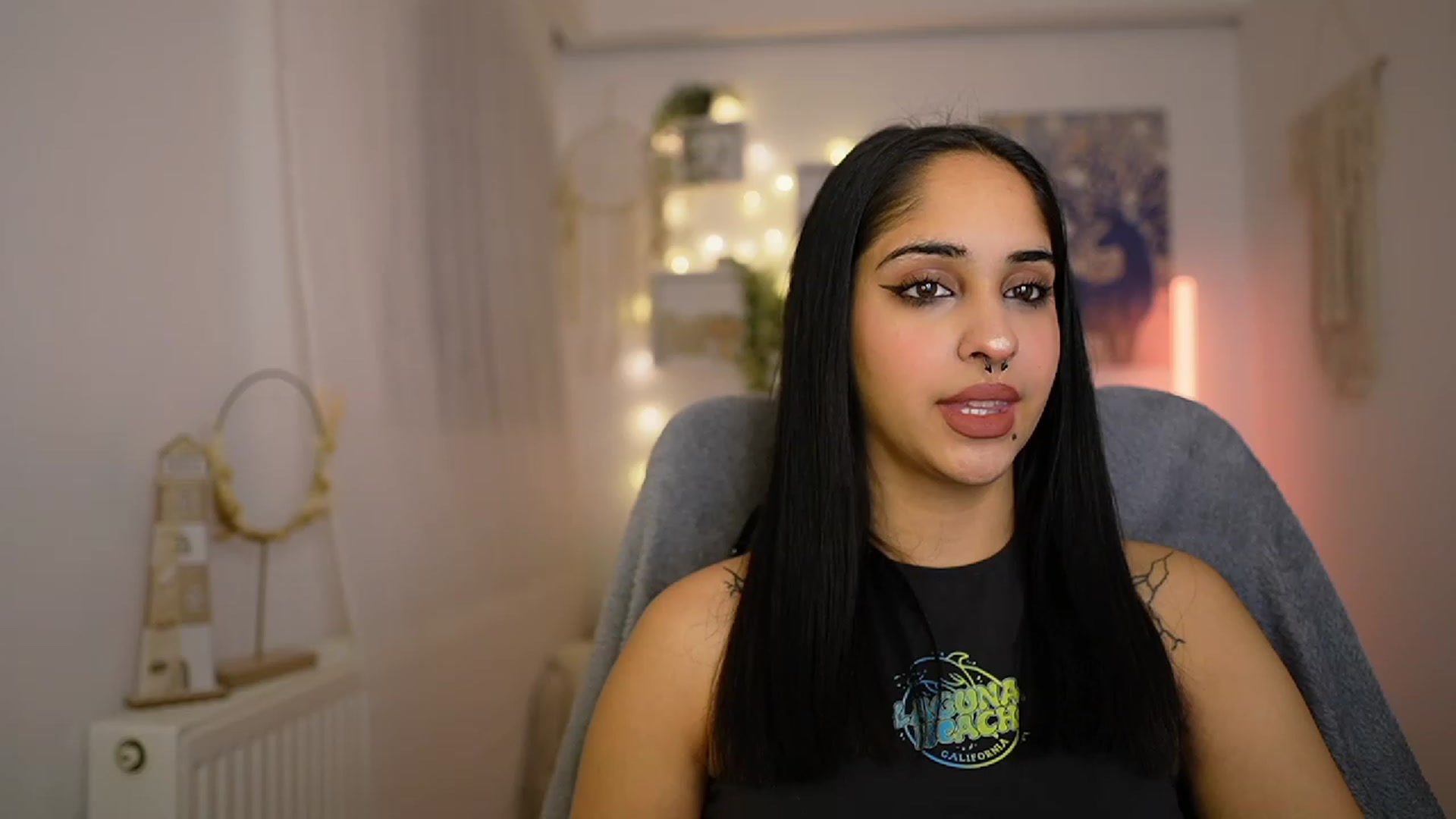 Gallery image thumbnail from Eve_Sweet18's myfreecams stream on, 01/17/2024, 21:09 image 19 of 20