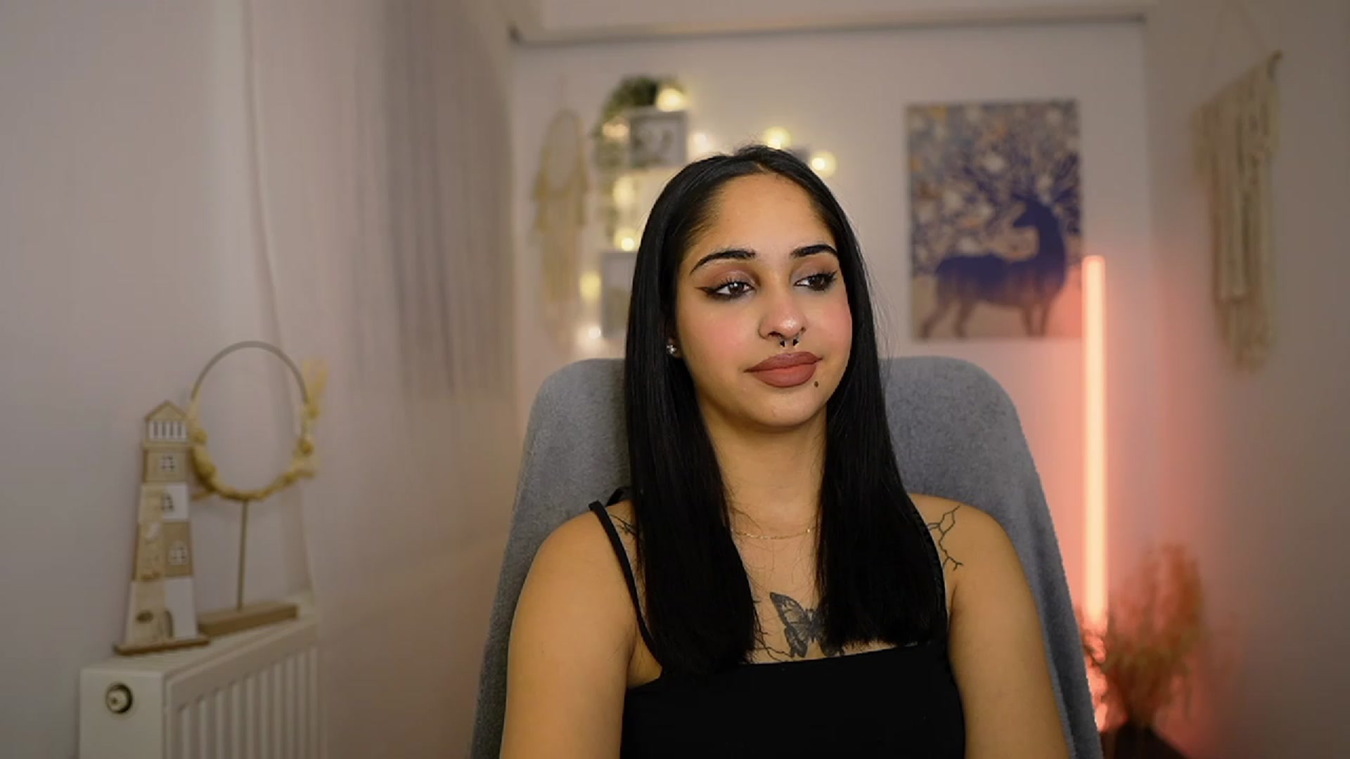 Gallery image thumbnail from Eve_Sweet18's myfreecams stream on, 01/18/2024, 19:32 image 15 of 20