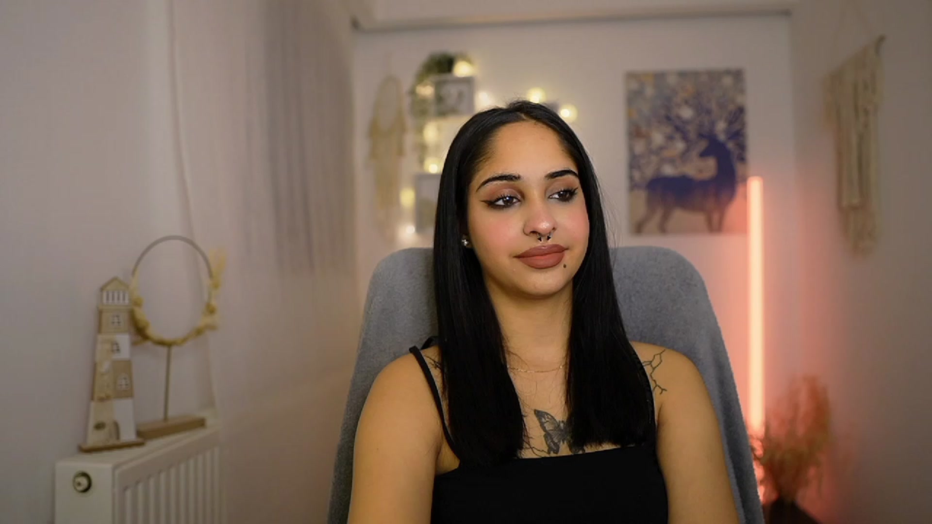 Gallery image thumbnail from Eve_Sweet18's myfreecams stream on, 01/18/2024, 19:32 image 16 of 20