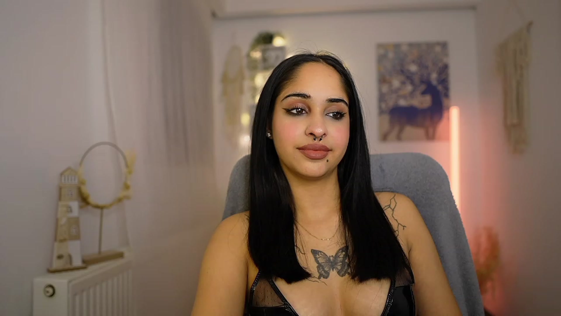 Gallery image thumbnail from Eve_Sweet18's myfreecams stream on, 01/18/2024, 21:04 image 16 of 20