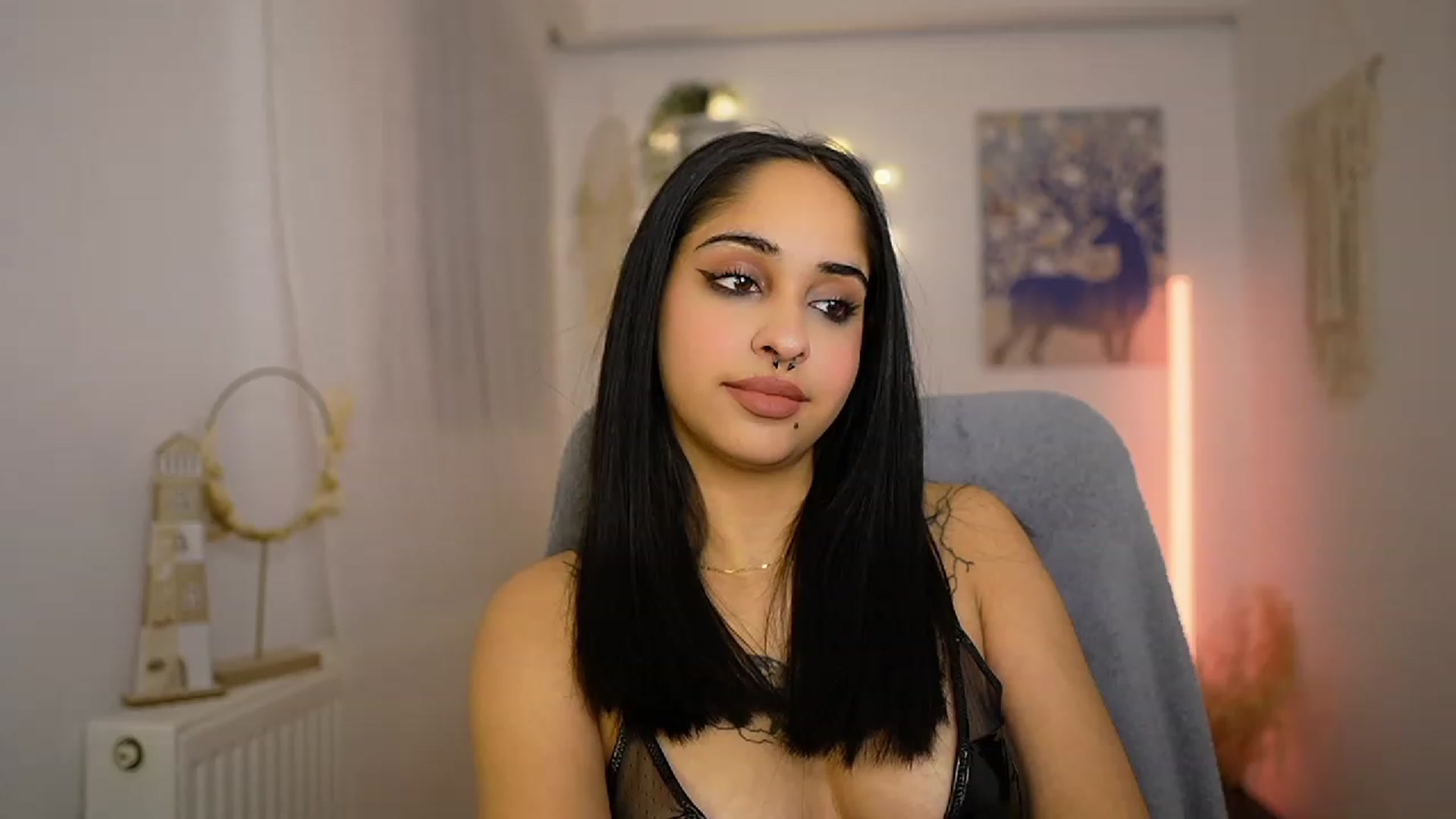 Gallery image thumbnail from Eve_Sweet18's myfreecams stream on, 01/18/2024, 21:04 image 14 of 20