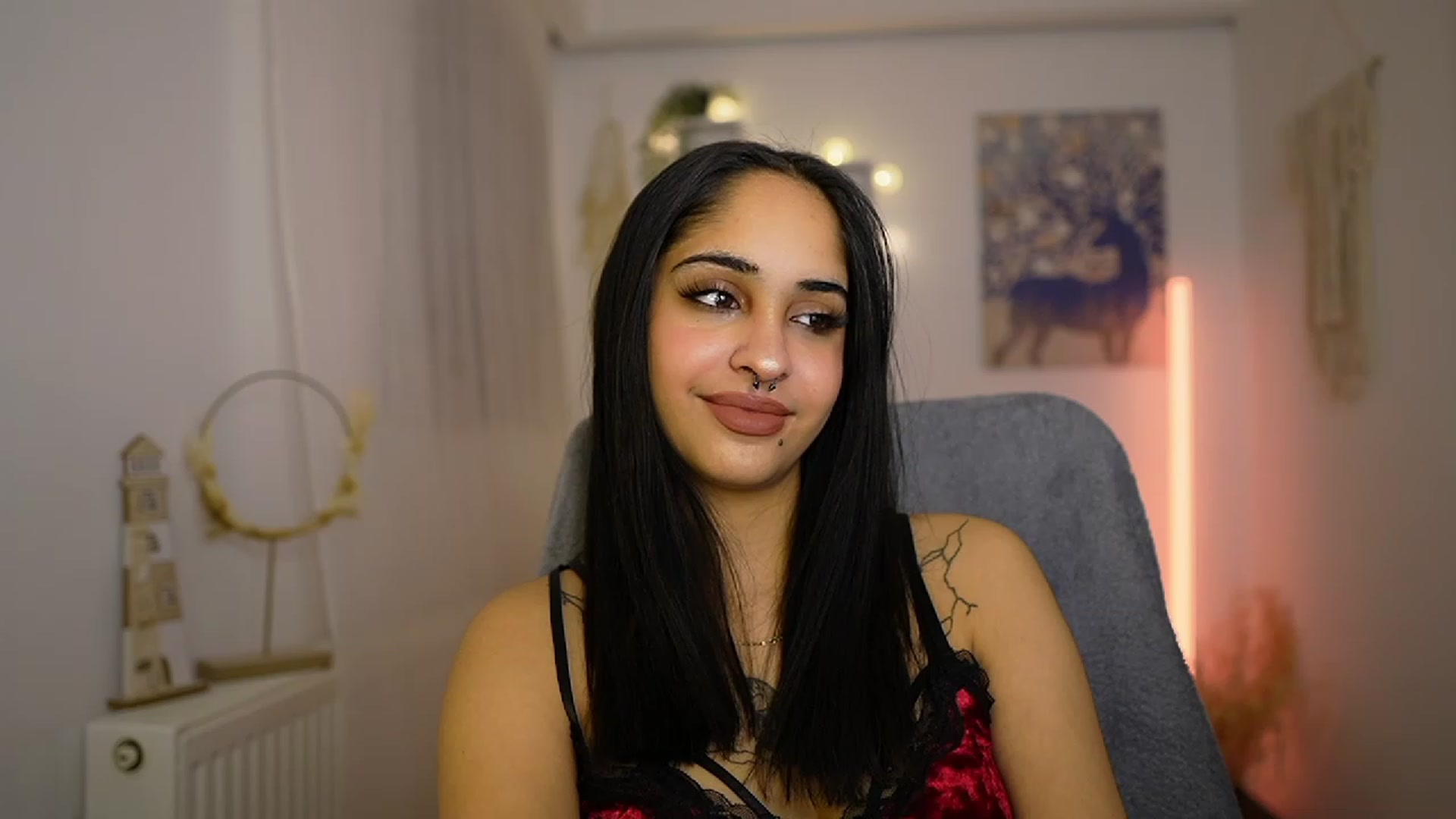 Gallery image thumbnail from Eve_Sweet18's myfreecams stream on, 01/21/2024, 20:52 image 7 of 20