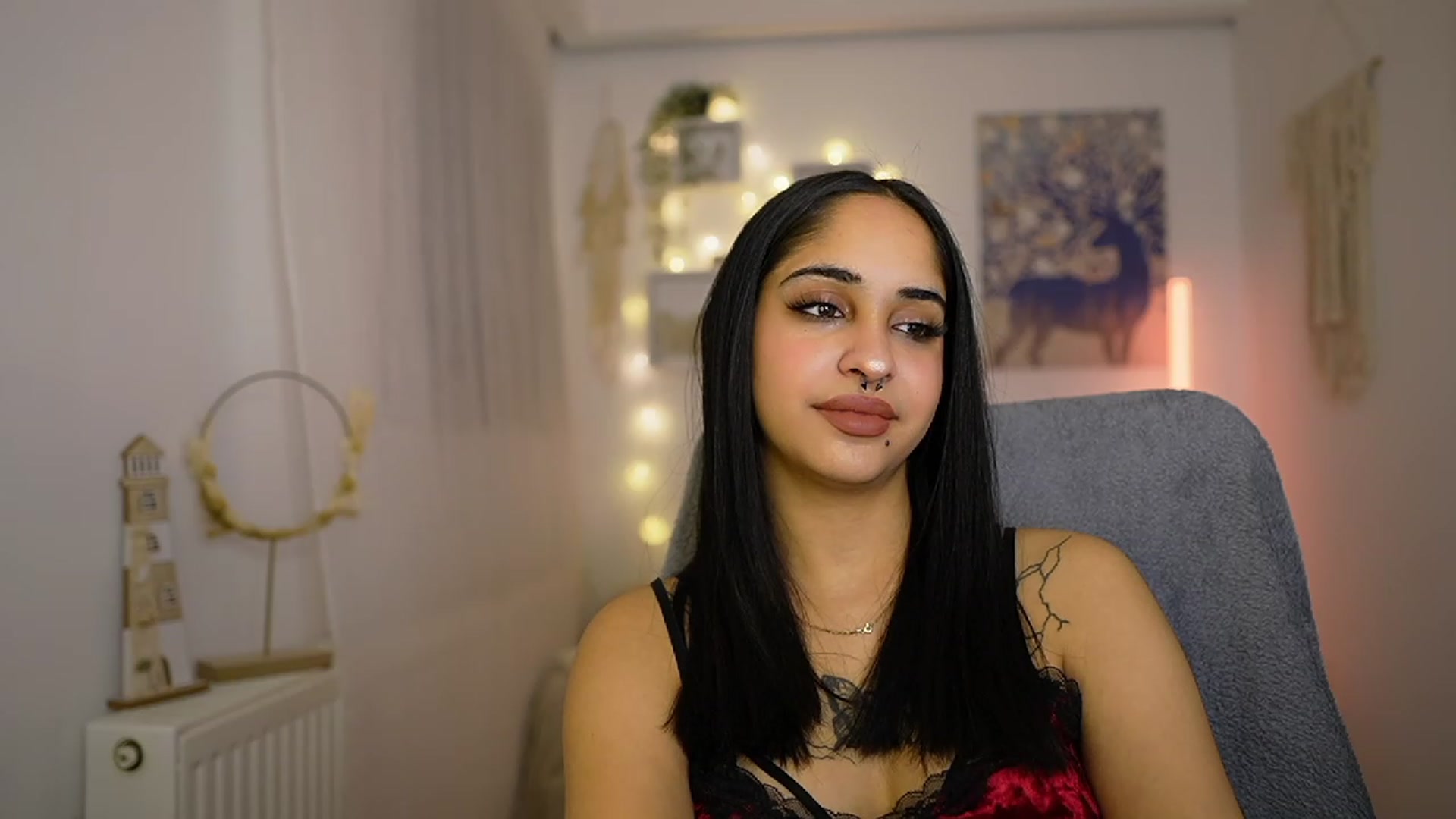 Gallery image thumbnail from Eve_Sweet18's myfreecams stream on, 01/21/2024, 20:52 image 16 of 20