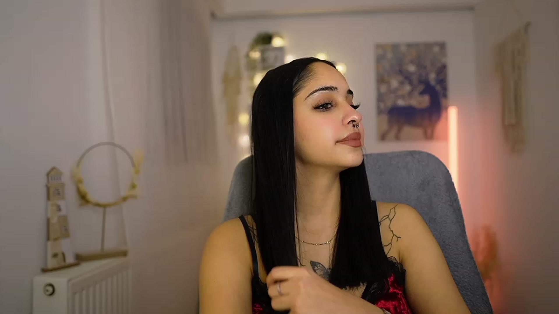 Gallery image thumbnail from Eve_Sweet18's myfreecams stream on, 01/21/2024, 20:52 image 9 of 20