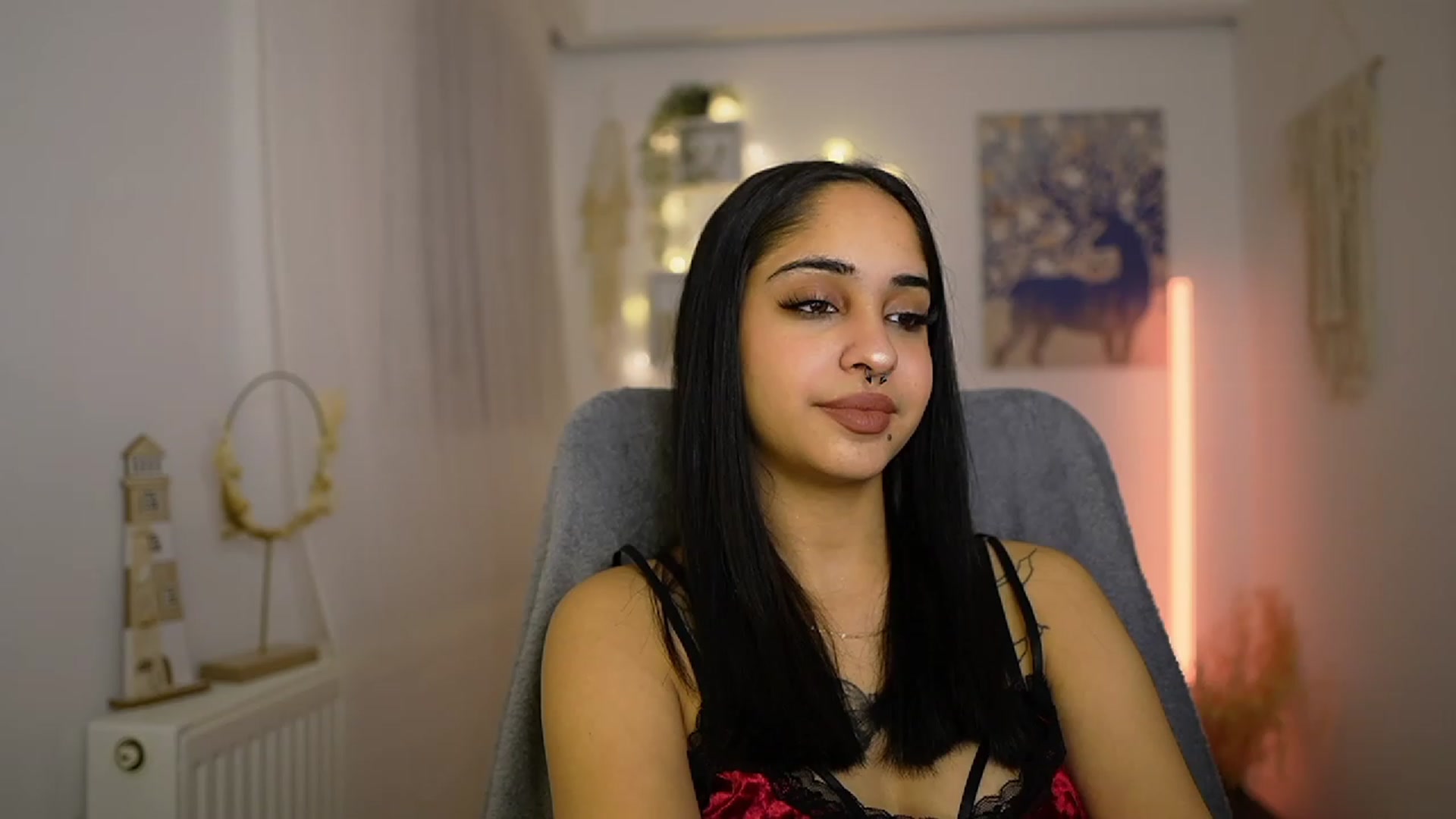 Gallery image thumbnail from Eve_Sweet18's myfreecams stream on, 01/21/2024, 22:32 image 15 of 20