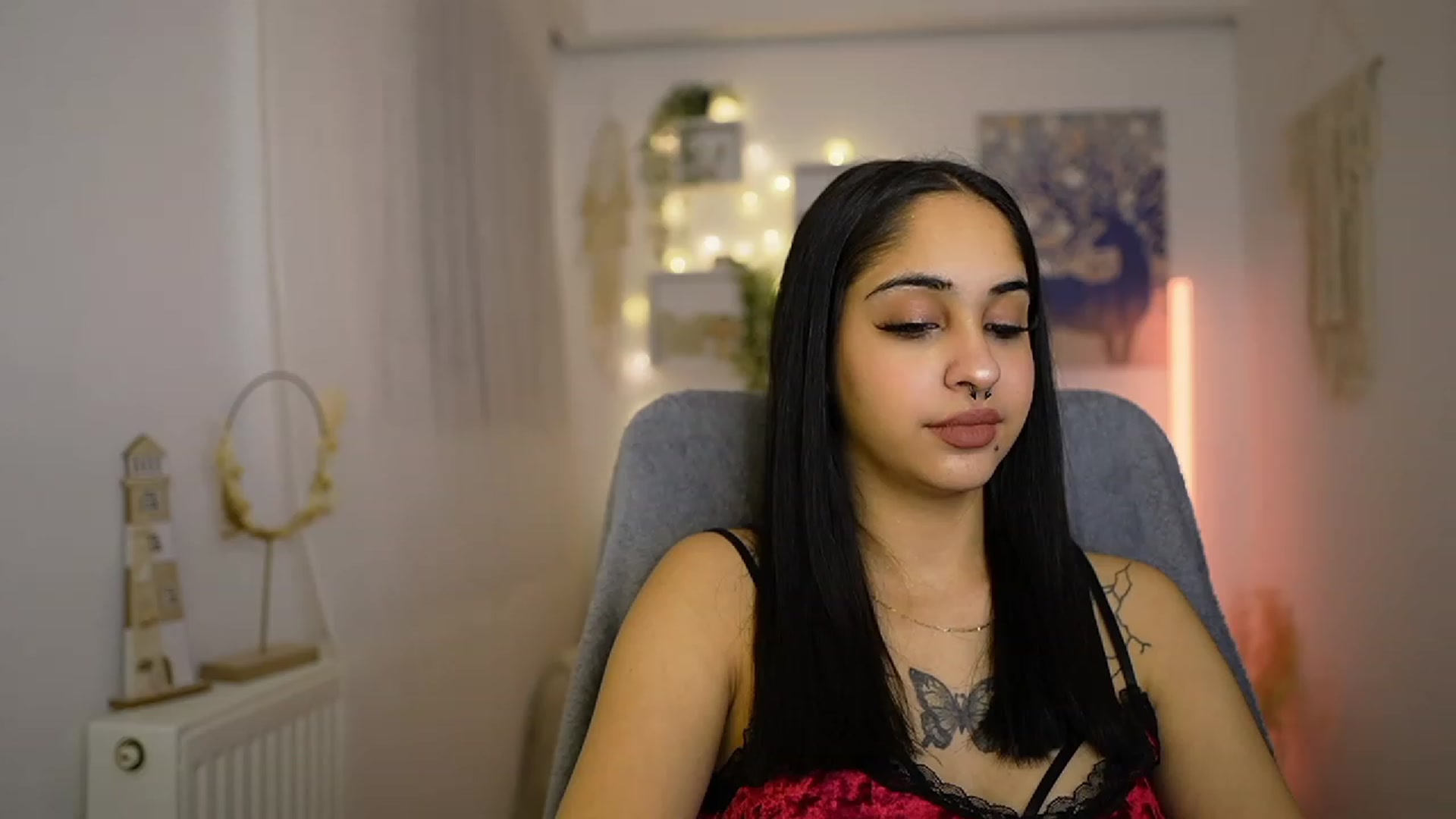 Gallery image thumbnail from Eve_Sweet18's myfreecams stream on, 01/21/2024, 22:32 image 9 of 20