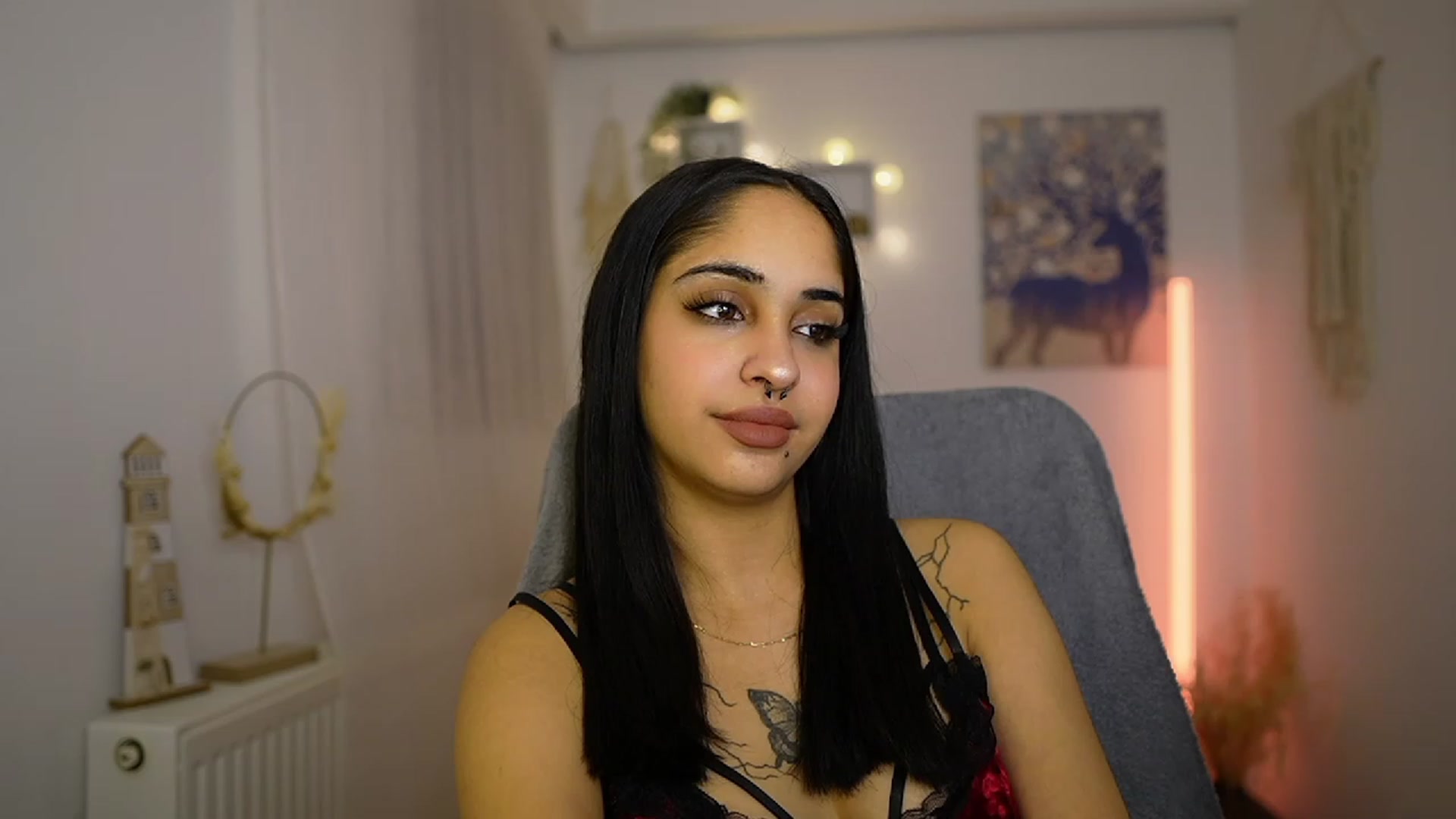 Gallery image thumbnail from Eve_Sweet18's myfreecams stream on, 01/21/2024, 22:32 image 6 of 20
