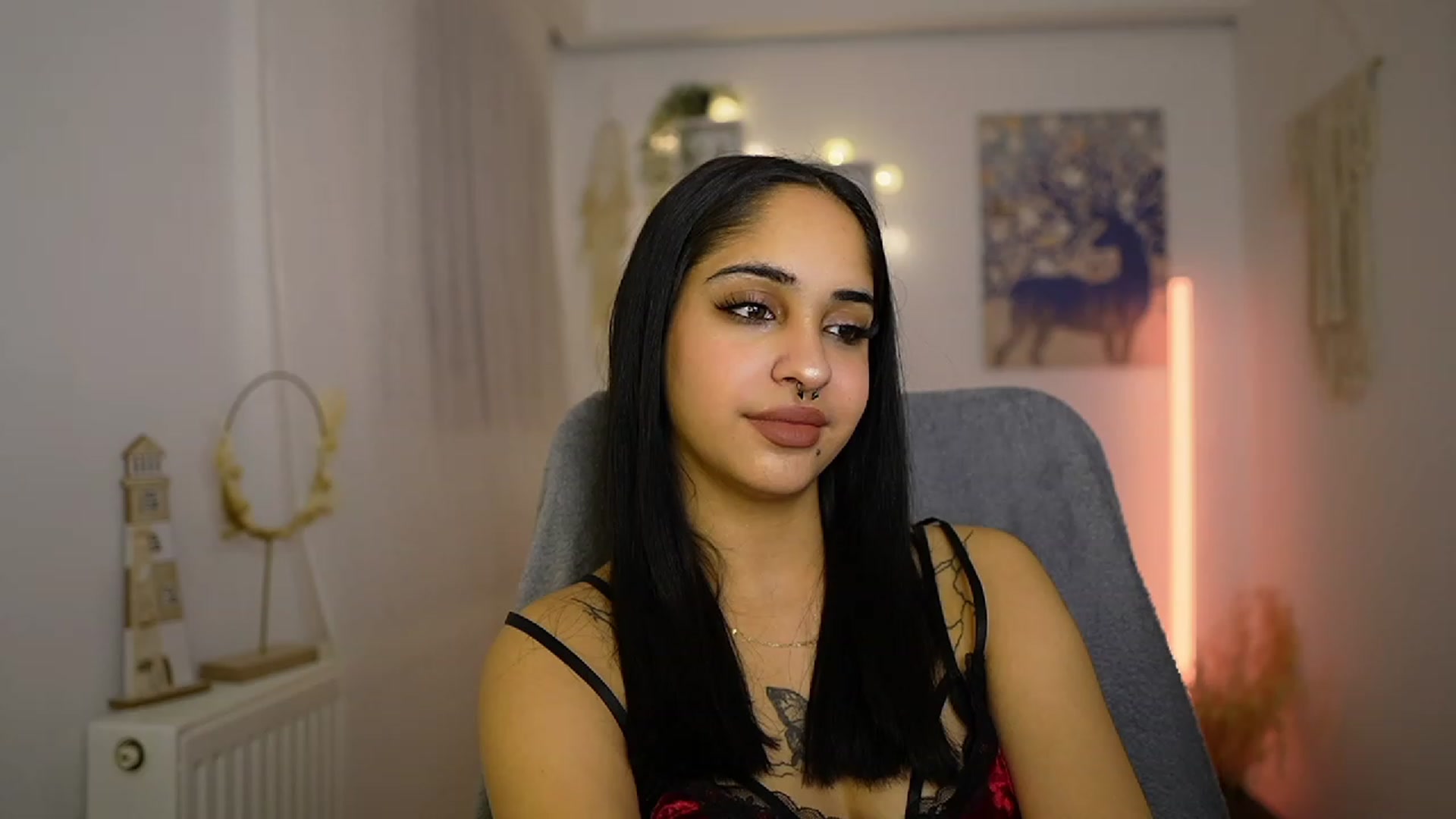 Gallery image thumbnail from Eve_Sweet18's myfreecams stream on, 01/21/2024, 22:32 image 17 of 20