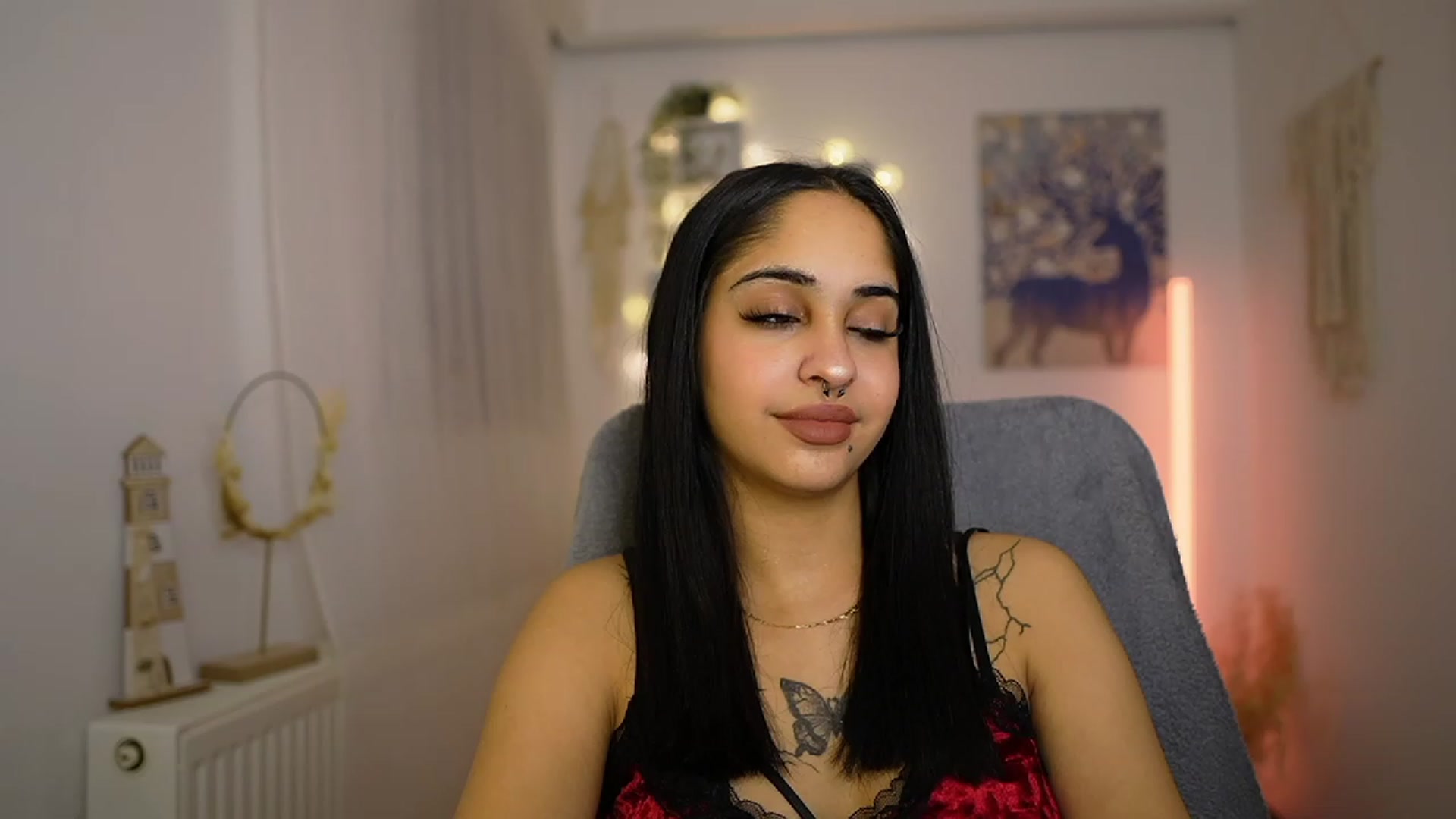 Gallery image thumbnail from Eve_Sweet18's myfreecams stream on, 01/21/2024, 22:32 image 2 of 20