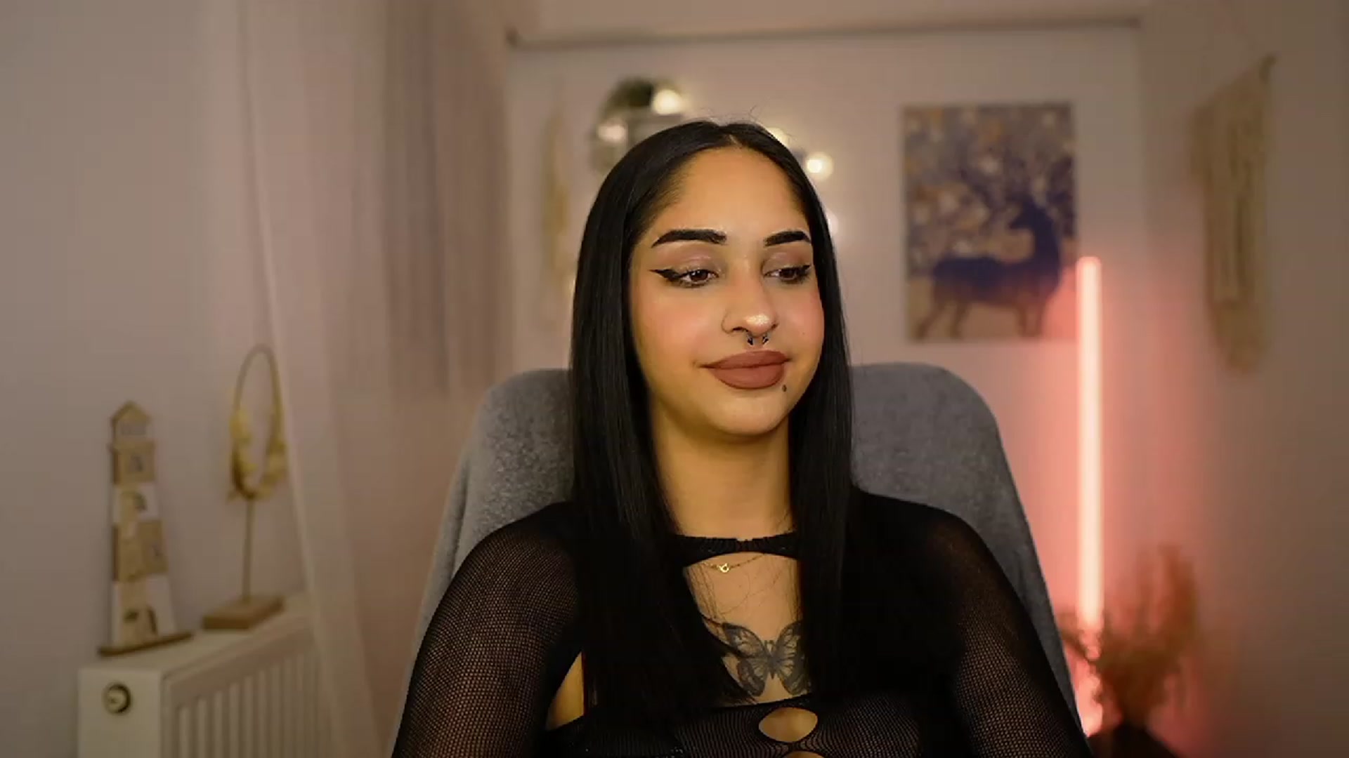 Gallery image thumbnail from Eve_Sweet18's myfreecams stream on, 01/24/2024, 20:12 image 7 of 20