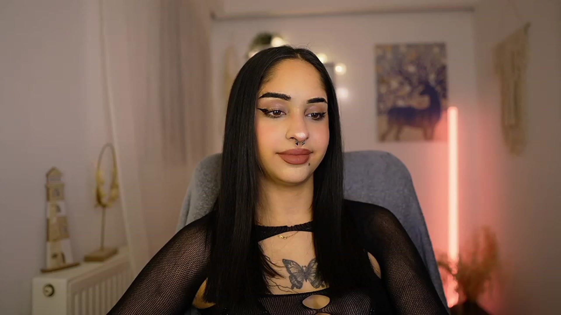 Gallery image thumbnail from Eve_Sweet18's myfreecams stream on, 01/24/2024, 20:12 image 6 of 20