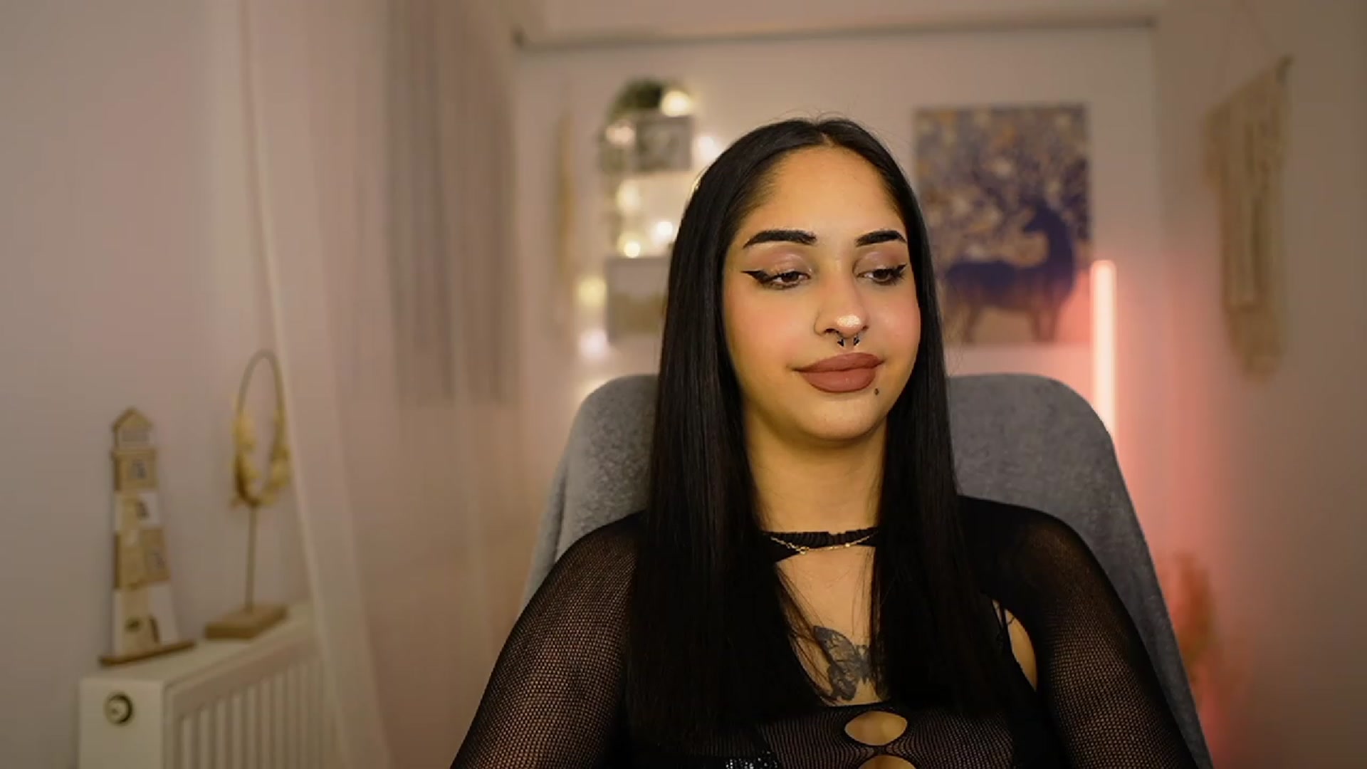 Gallery image thumbnail from Eve_Sweet18's myfreecams stream on, 01/24/2024, 20:12 image 13 of 20