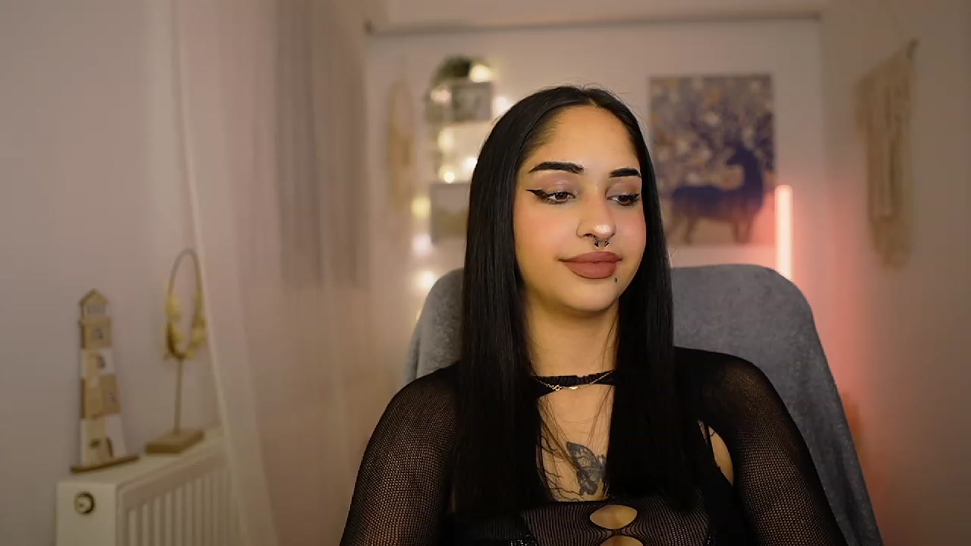 Gallery image thumbnail from Eve_Sweet18's myfreecams stream on, 01/24/2024, 20:12 image 16 of 20