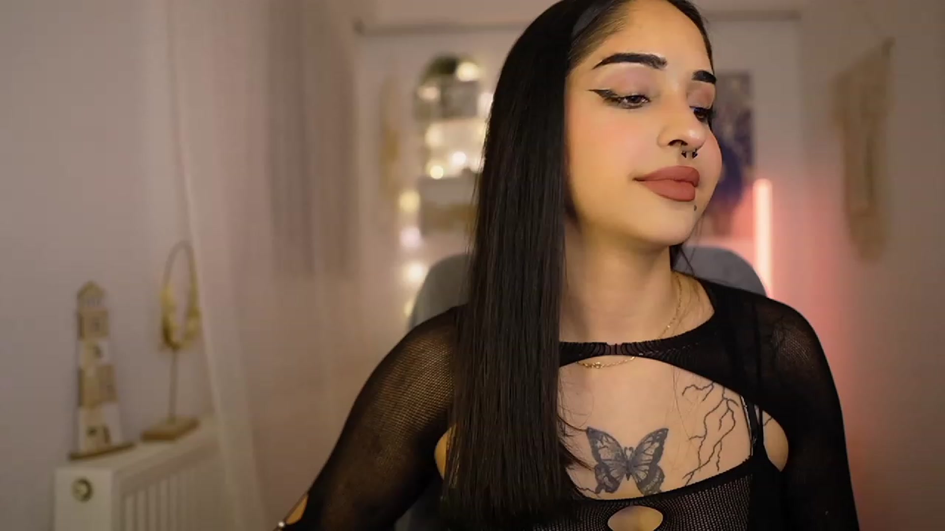 Gallery image thumbnail from Eve_Sweet18's myfreecams stream on, 01/24/2024, 20:12 image 8 of 20