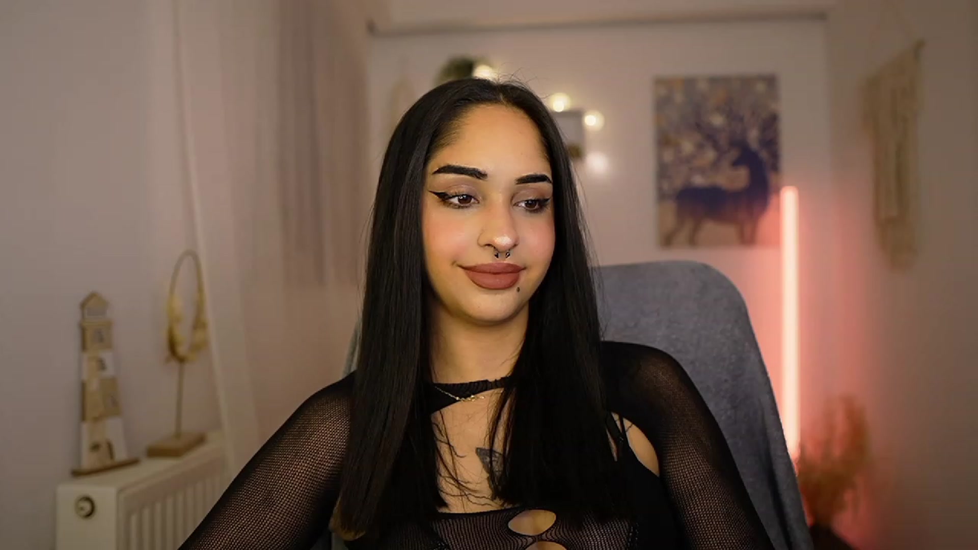 Gallery image thumbnail from Eve_Sweet18's myfreecams stream on, 01/24/2024, 20:12 image 4 of 20