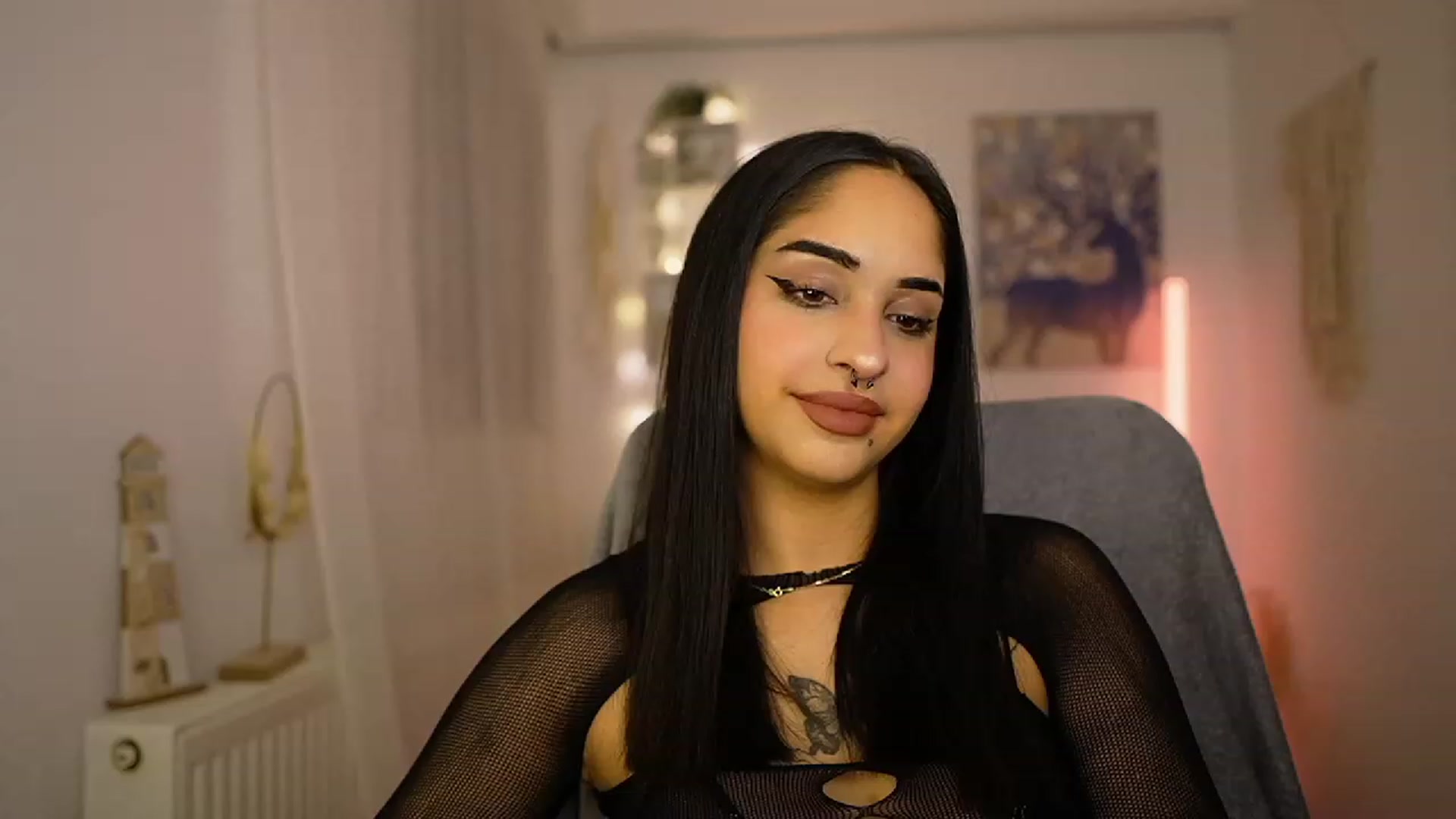 Gallery image thumbnail from Eve_Sweet18's myfreecams stream on, 01/24/2024, 20:12 image 14 of 20