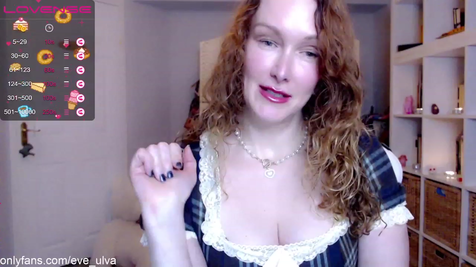 Gallery image thumbnail from Eve_Ulva's myfreecams stream on, 12/28/2022, 19:00 image 2 of 20