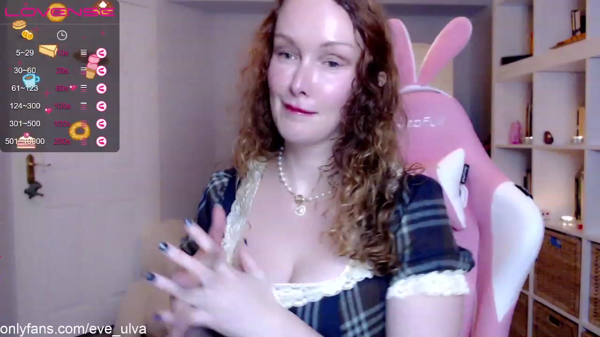 Gallery image thumbnail from Eve_Ulva's myfreecams stream on, 12/28/2022, 19:00 image 1 of 20