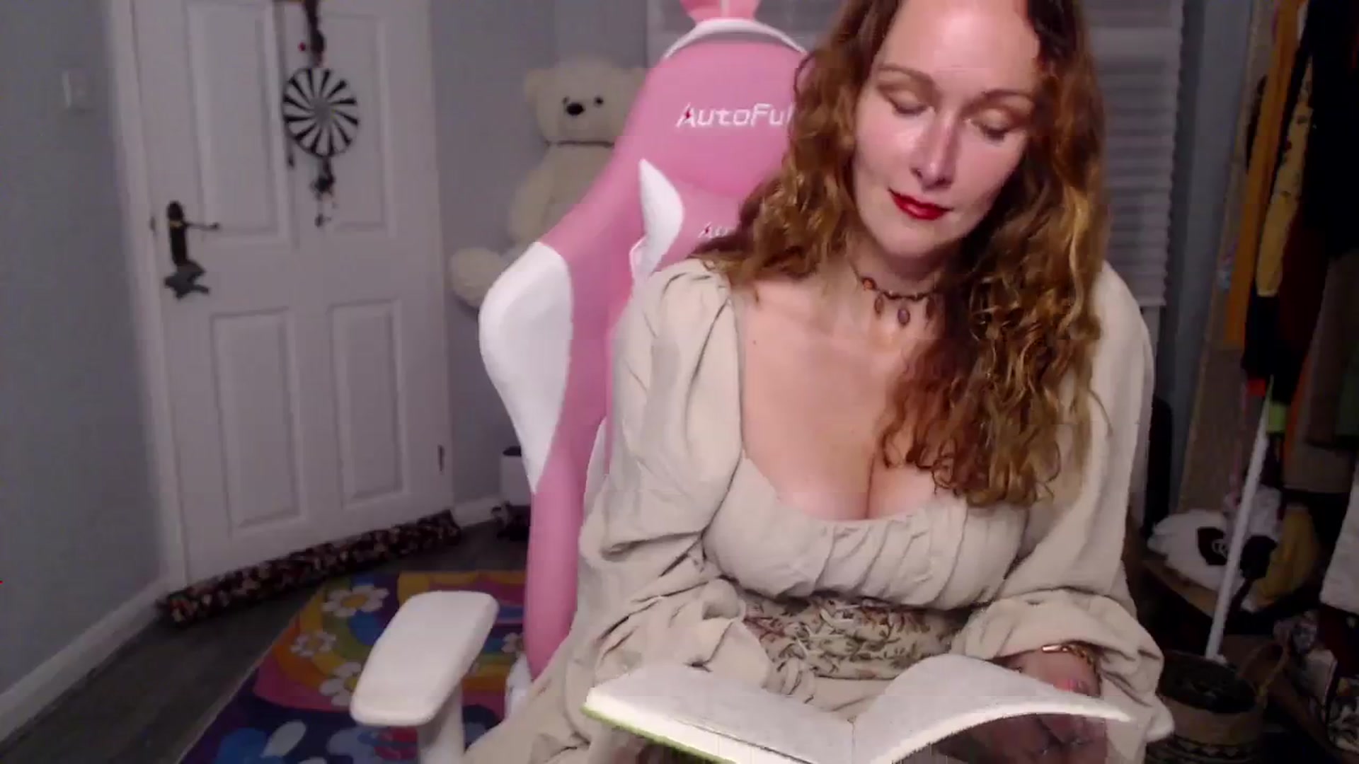 Gallery image thumbnail from Eve_Ulva's myfreecams stream on, 10/06/2023, 20:23 image 8 of 20