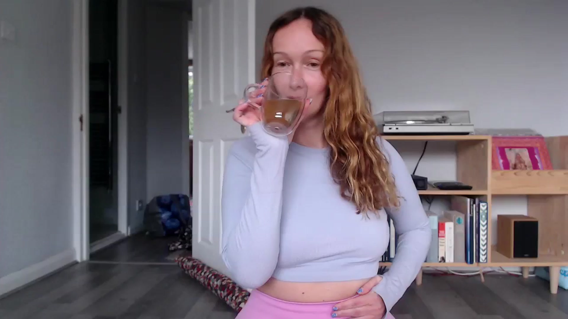 Gallery image thumbnail from Eve_Ulva's myfreecams stream on, 10/10/2023, 15:40 image 12 of 20