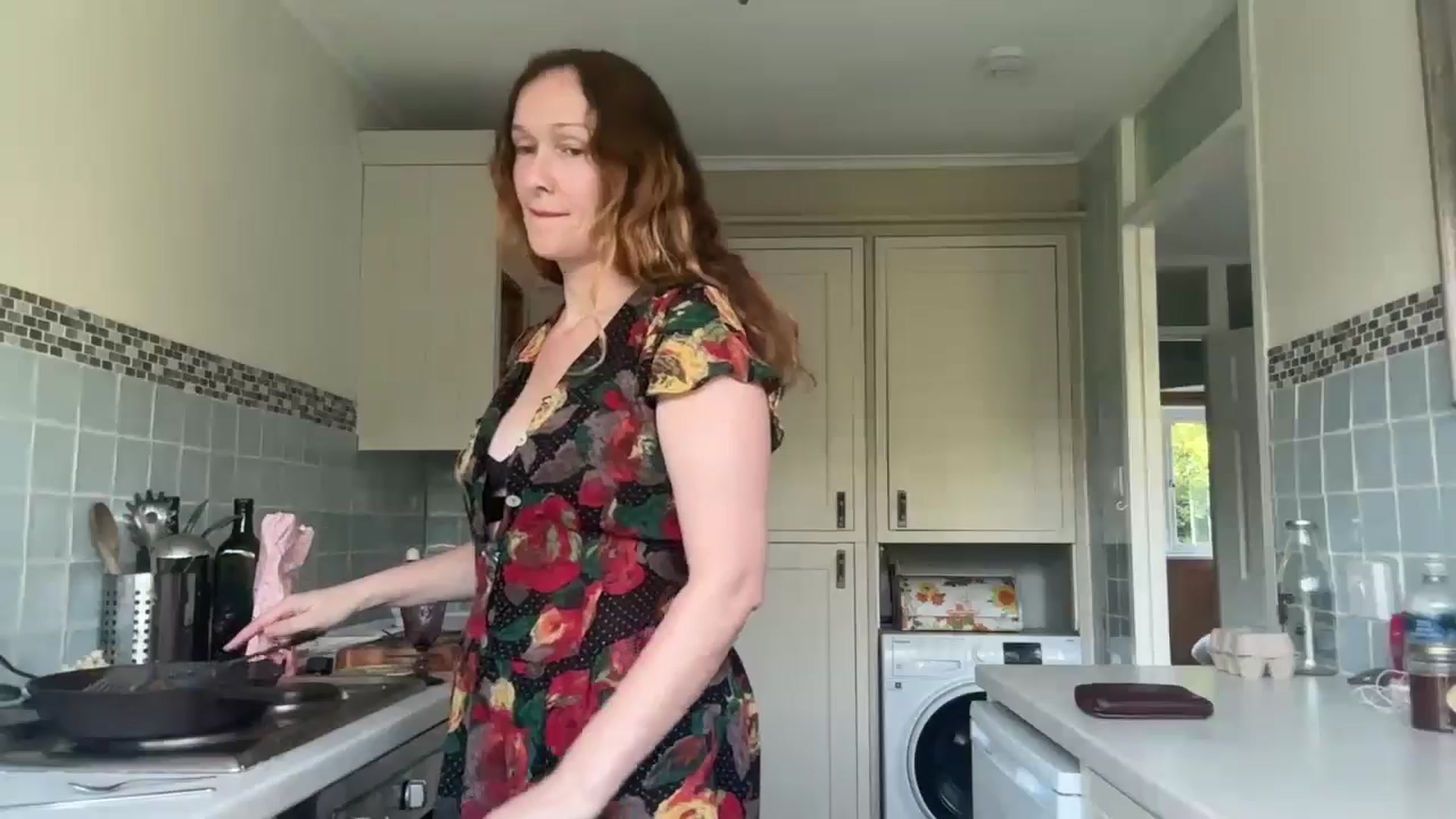 Gallery image thumbnail from Eve_Ulva's myfreecams stream on, 05/15/2024, 19:18 image 2 of 20