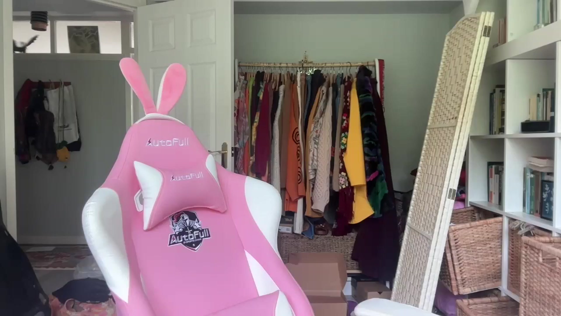 Gallery image thumbnail from Eve_Ulva's myfreecams stream on, 05/17/2024, 12:15 image 17 of 20
