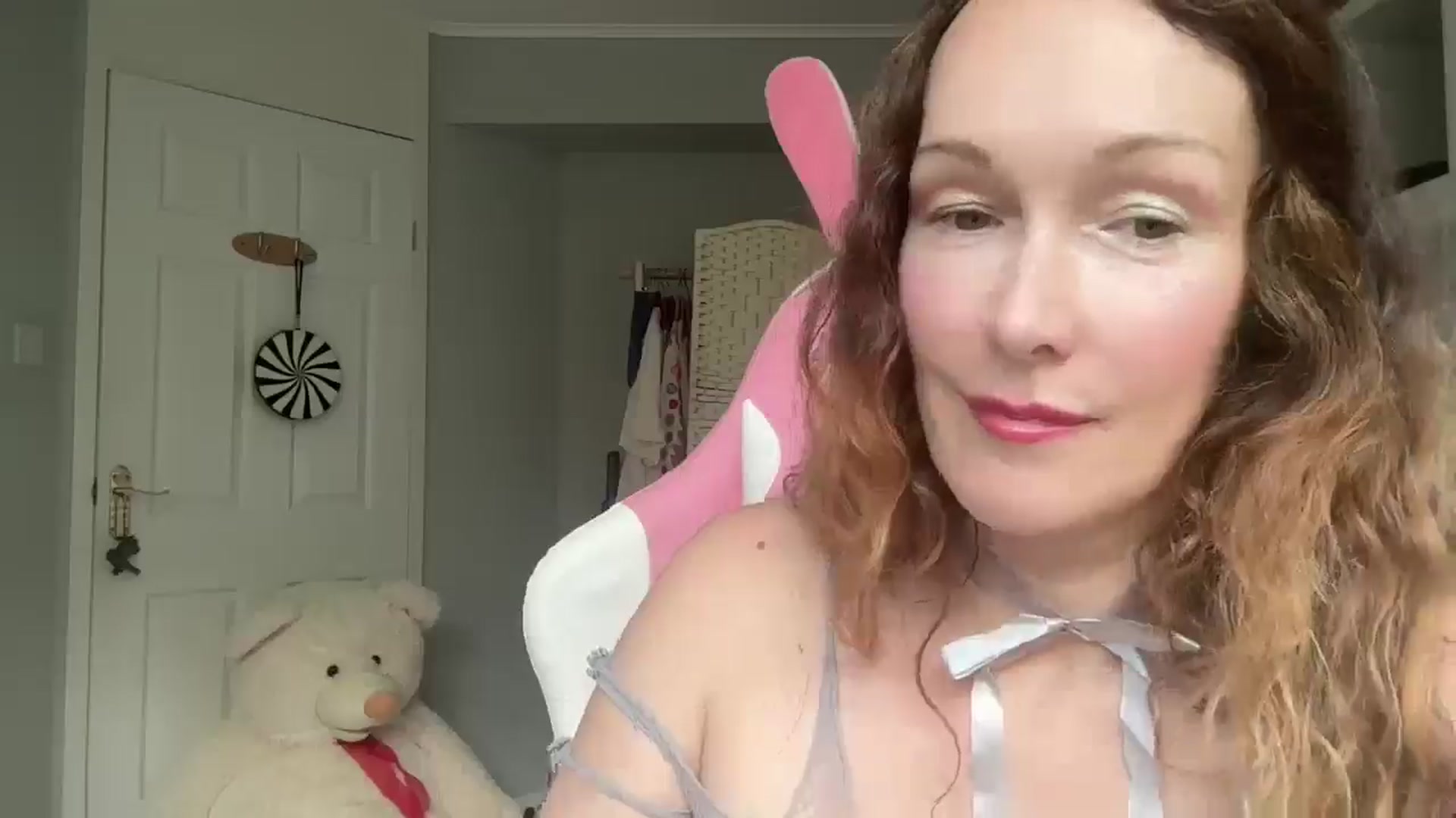 Gallery image thumbnail from Eve_Ulva's myfreecams stream on, 08/16/2024, 13:04 image 15 of 20