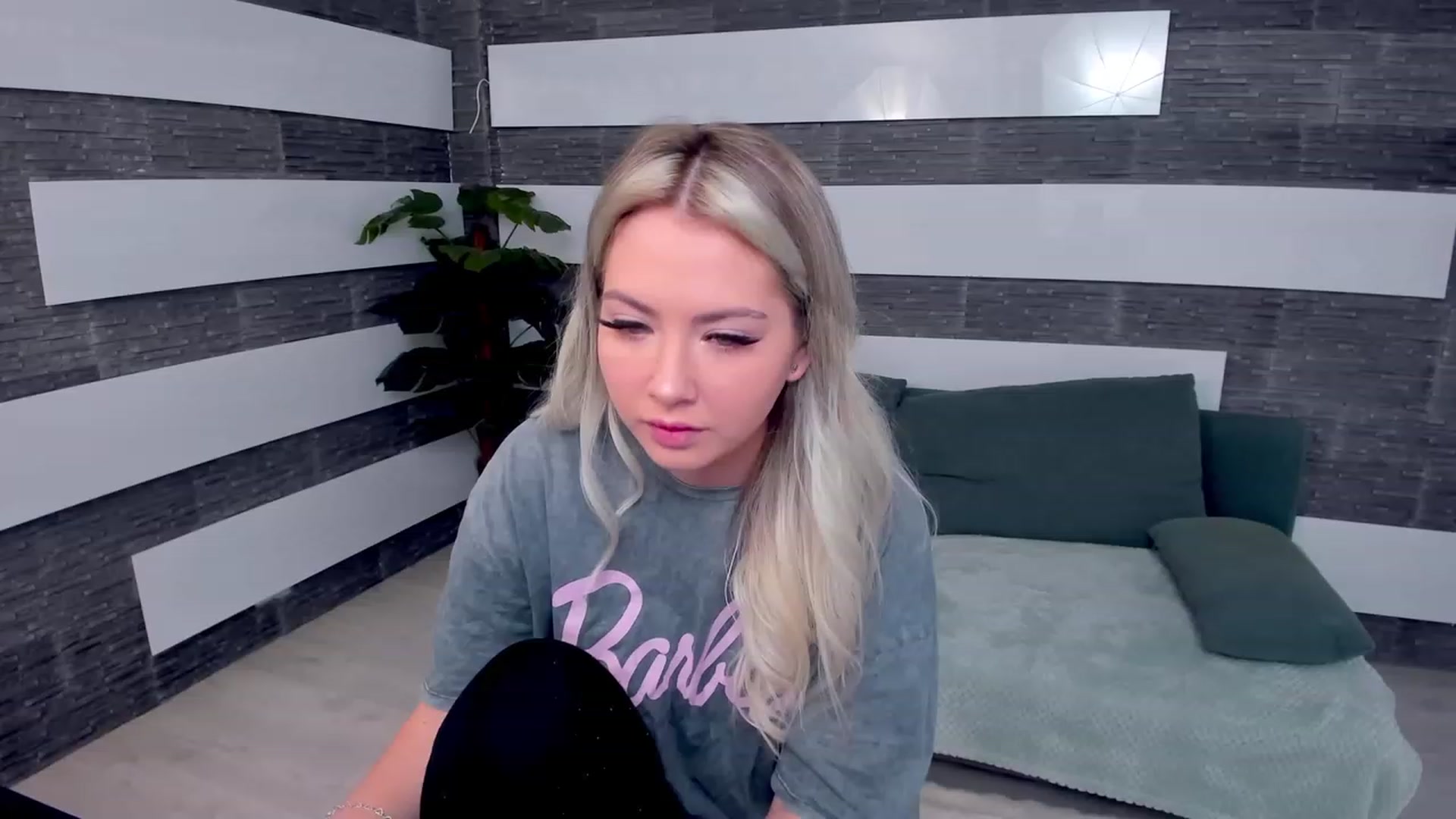 Gallery image thumbnail from Eve_XD's myfreecams stream on, 01/16/2024, 09:45 image 6 of 20