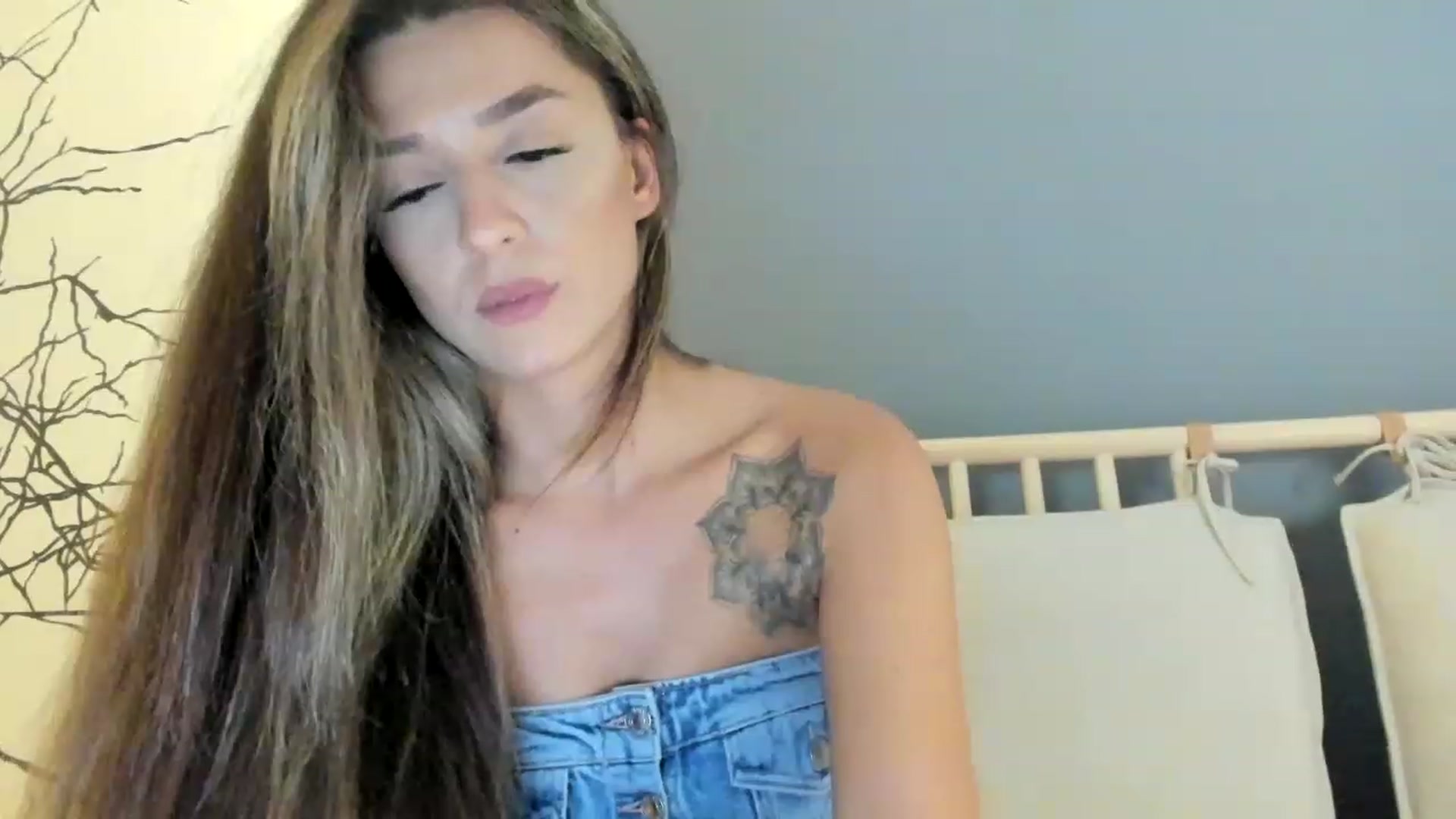 Gallery image thumbnail from Eve___'s myfreecams stream on, 11/26/2022, 16:47 image 12 of 20