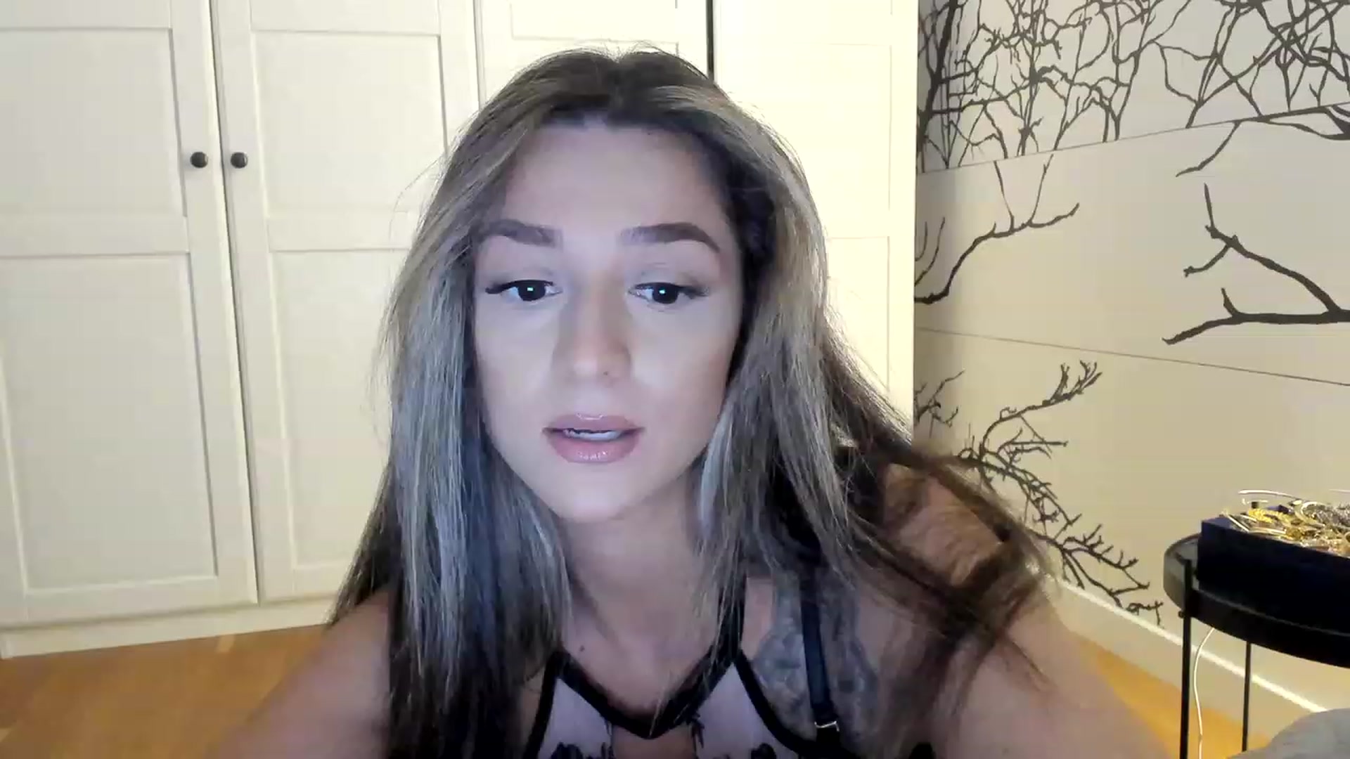 Gallery image thumbnail from Eve___'s myfreecams stream on, 12/02/2022, 16:30 image 1 of 20