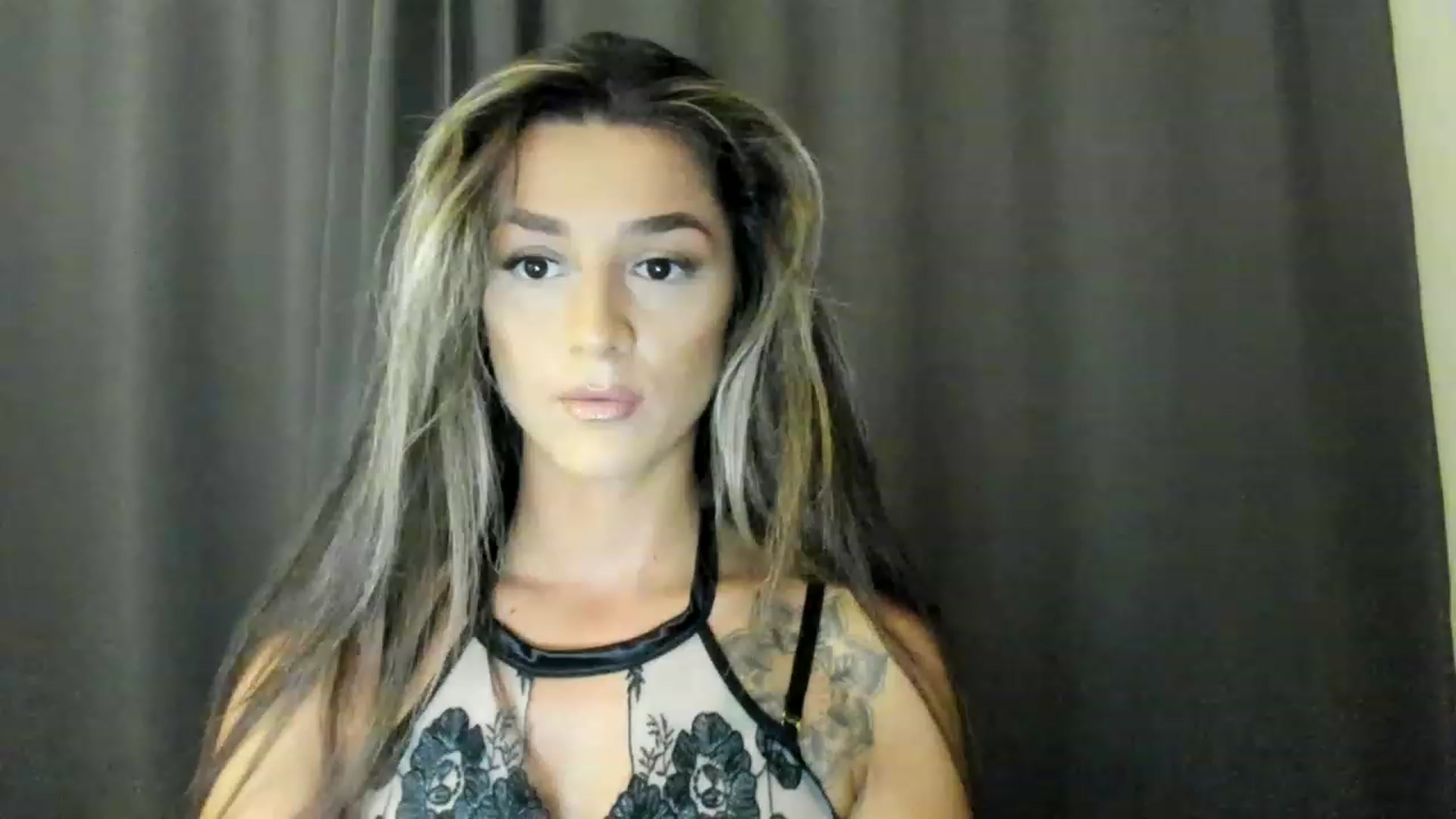 Gallery image thumbnail from Eve___'s myfreecams stream on, 12/02/2022, 17:13 image 13 of 20