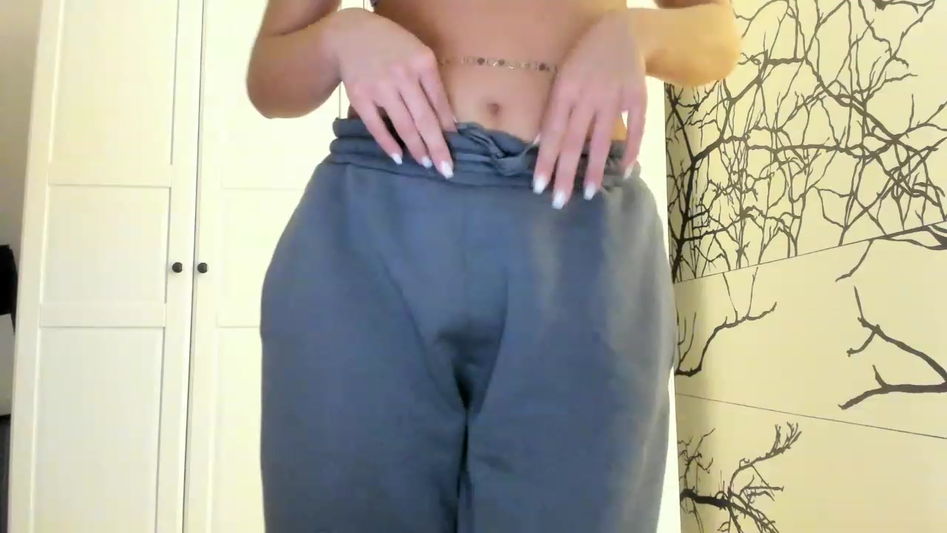 Gallery image thumbnail from Eve___'s myfreecams stream on, 12/07/2022, 16:40 image 9 of 20