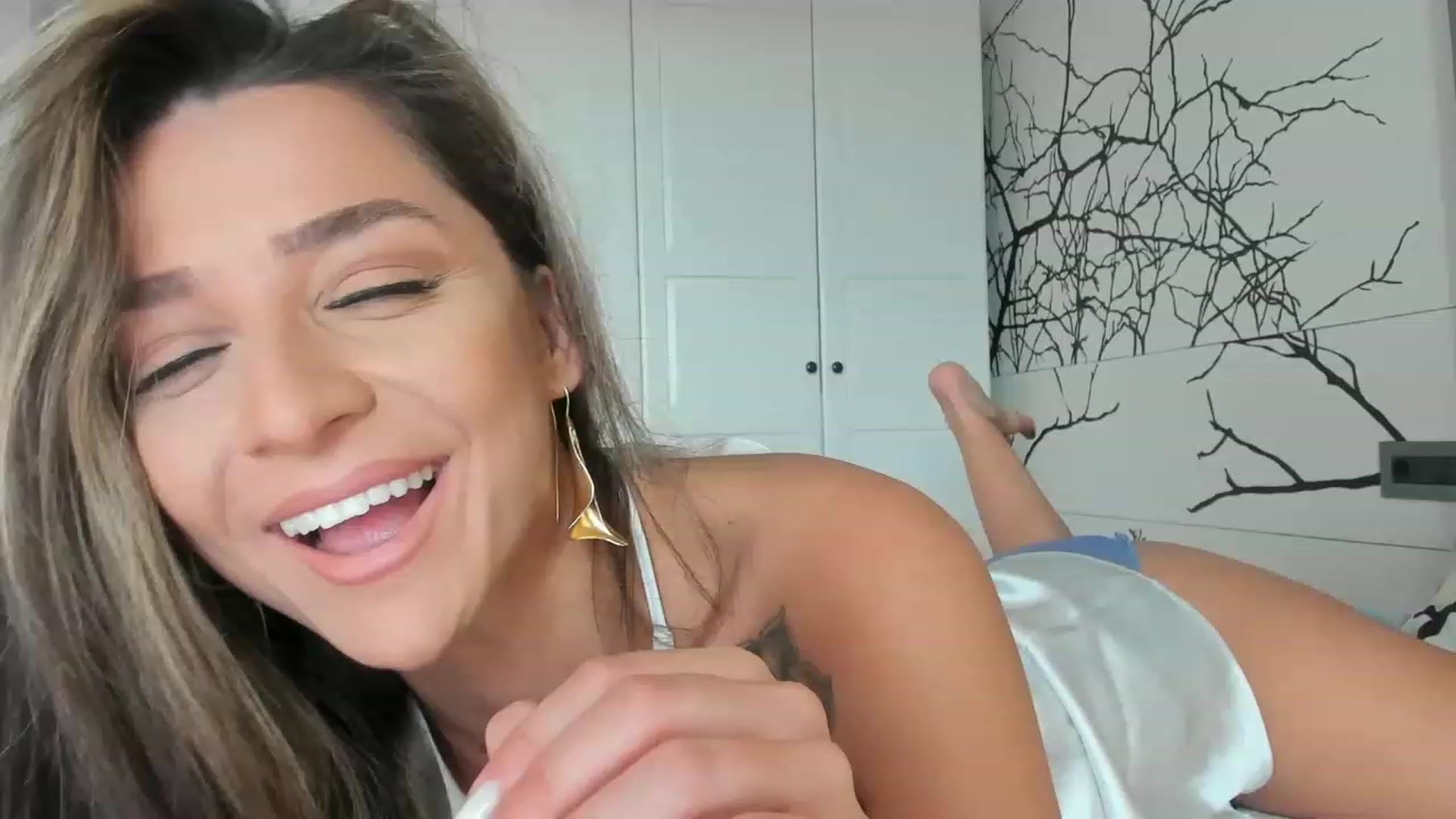 Gallery image thumbnail from Eve___'s myfreecams stream on, 12/09/2022, 13:07 image 17 of 20
