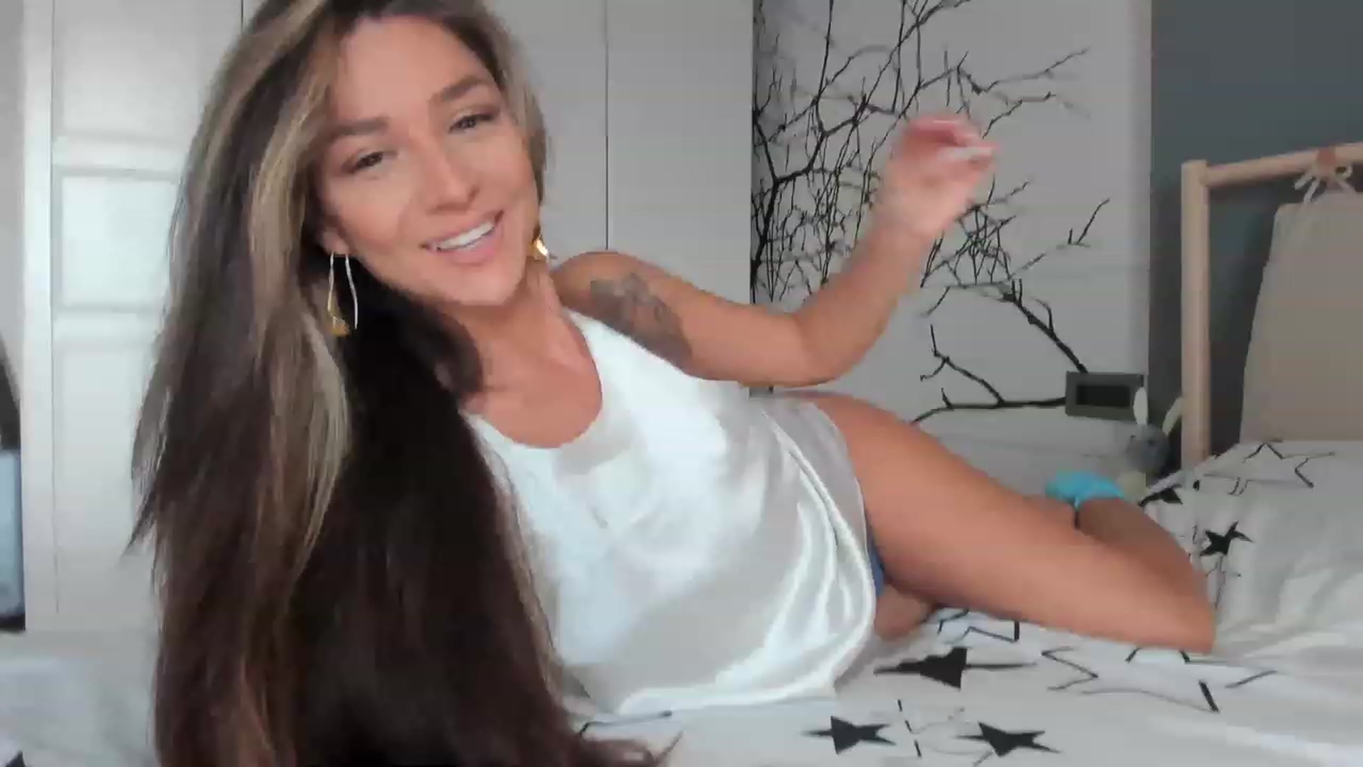 Gallery image thumbnail from Eve___'s myfreecams stream on, 12/09/2022, 13:07 image 13 of 20